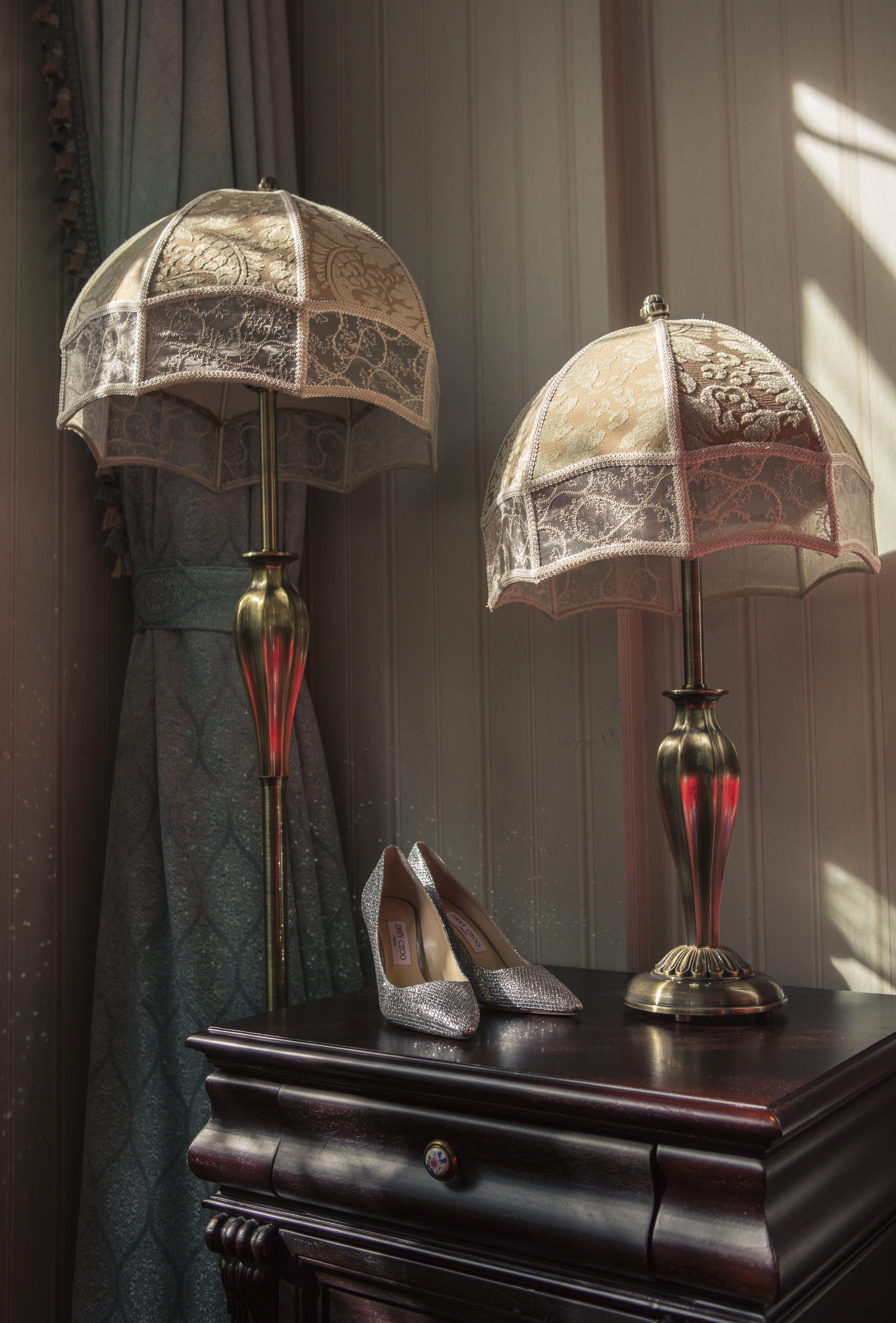 home interior, modern, lamp, close-up, room, desk, umbrella, electric lamp, illuminated, no people, table, absence, light, home, human representation, indoors, Phone HD Wallpaper