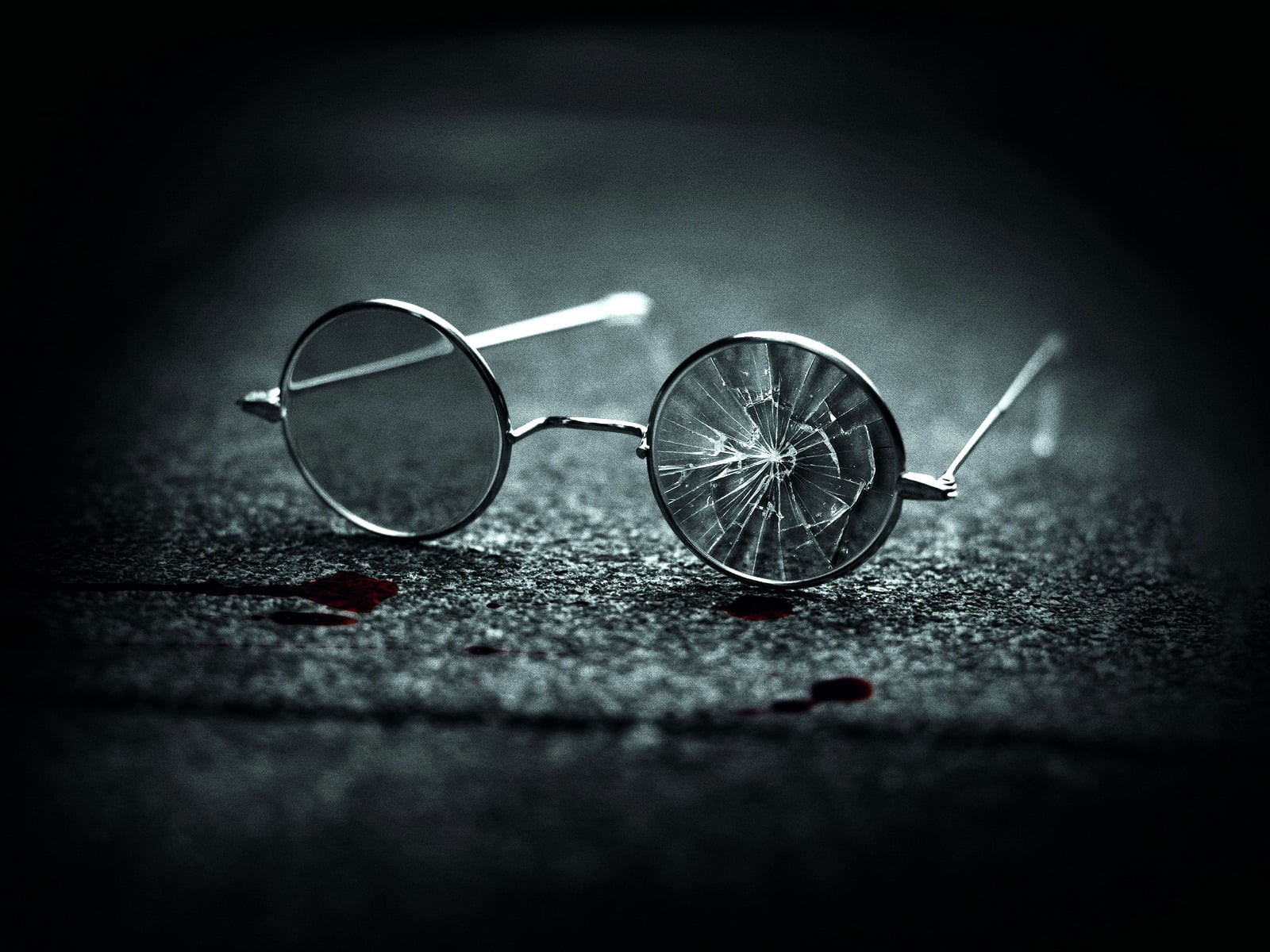 two objects, positive emotion, wealth, shape, simplicity, single object, absence, broken glasses, still life, vignette, 720P, chapter-27, glasses, blood, HD Wallpaper