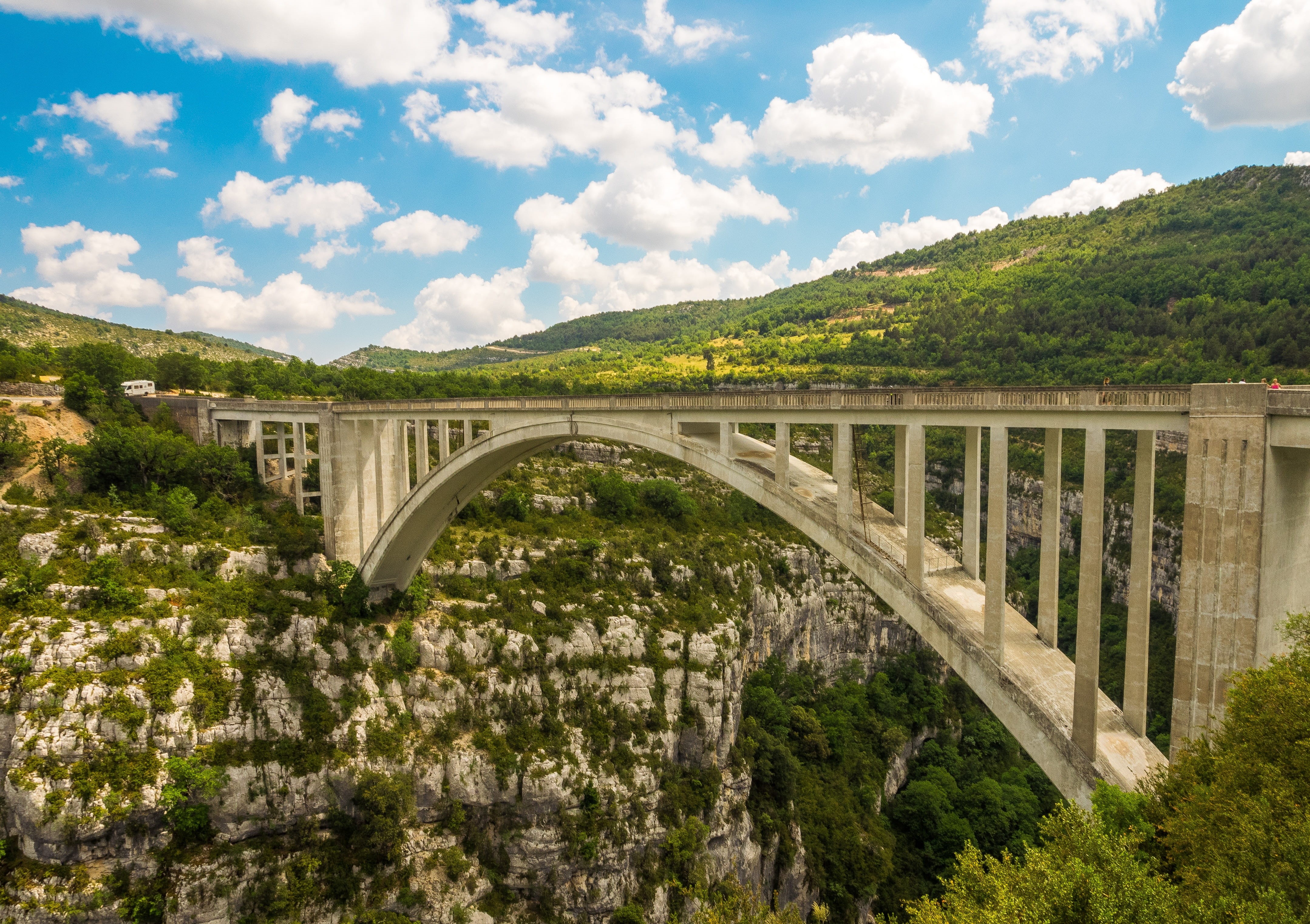built structure, outdoors, pont de l artuby, architecture, old, sky, growth, nature park, arch, connection, plant, tree, arch bridge, river, water, railing, HD Wallpaper