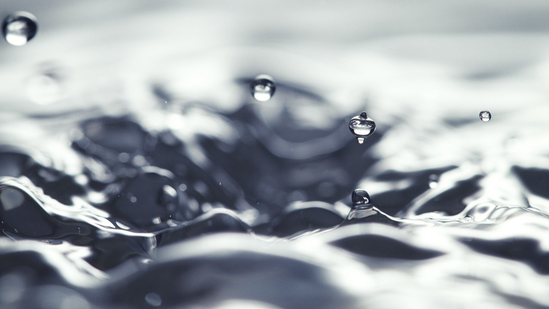 surface level, refreshment, water drops, abstract, purity, no people, drop, food and drink, silver colored, macro, indoors, close-up, splashing, backgrounds, HD Wallpaper