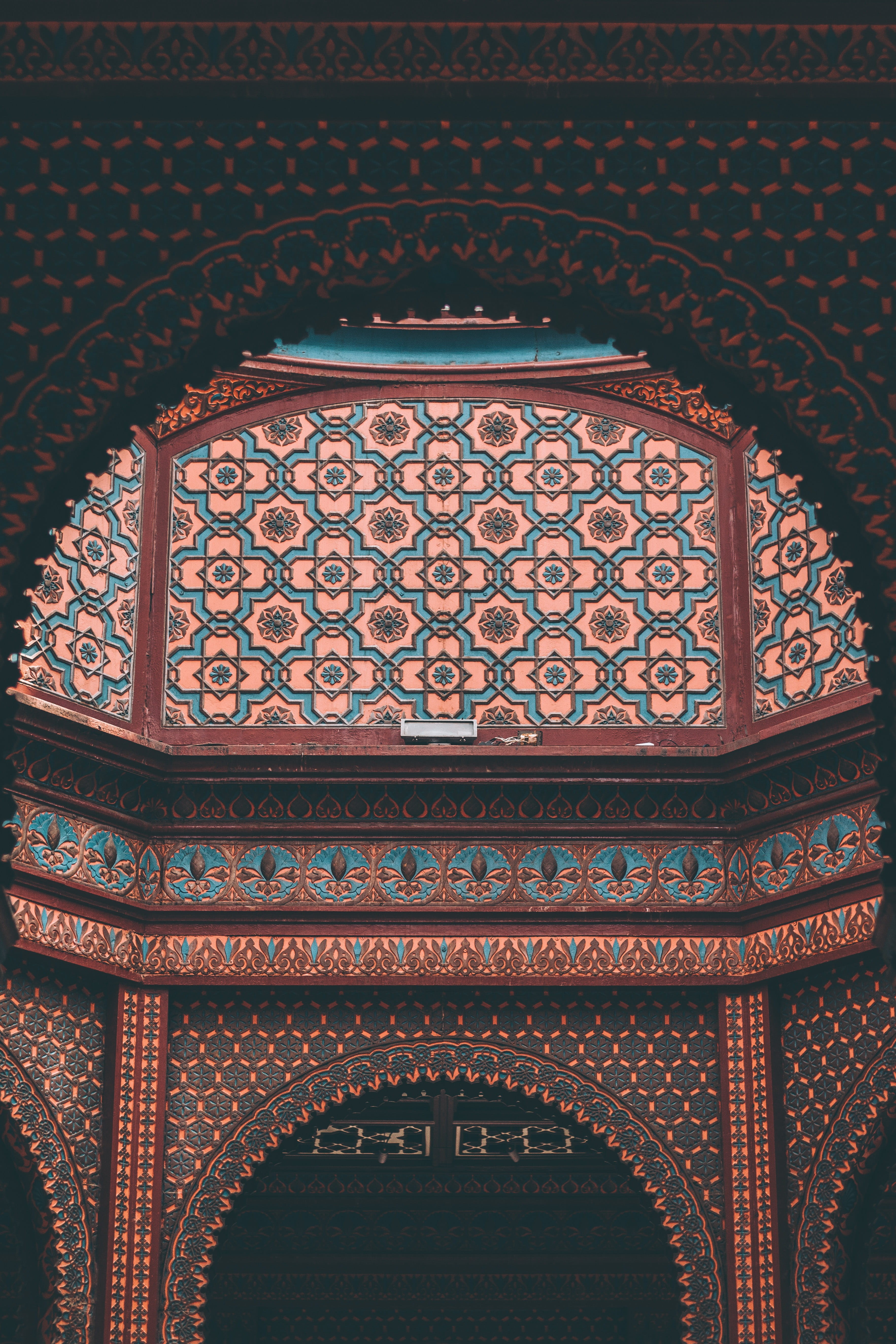 black, design, building, the past, arch, interior, built structure, teal, islam, cultures, art, wall, mosque, ornate, travel destinations, indoors, architecture and art, Phone HD Wallpaper