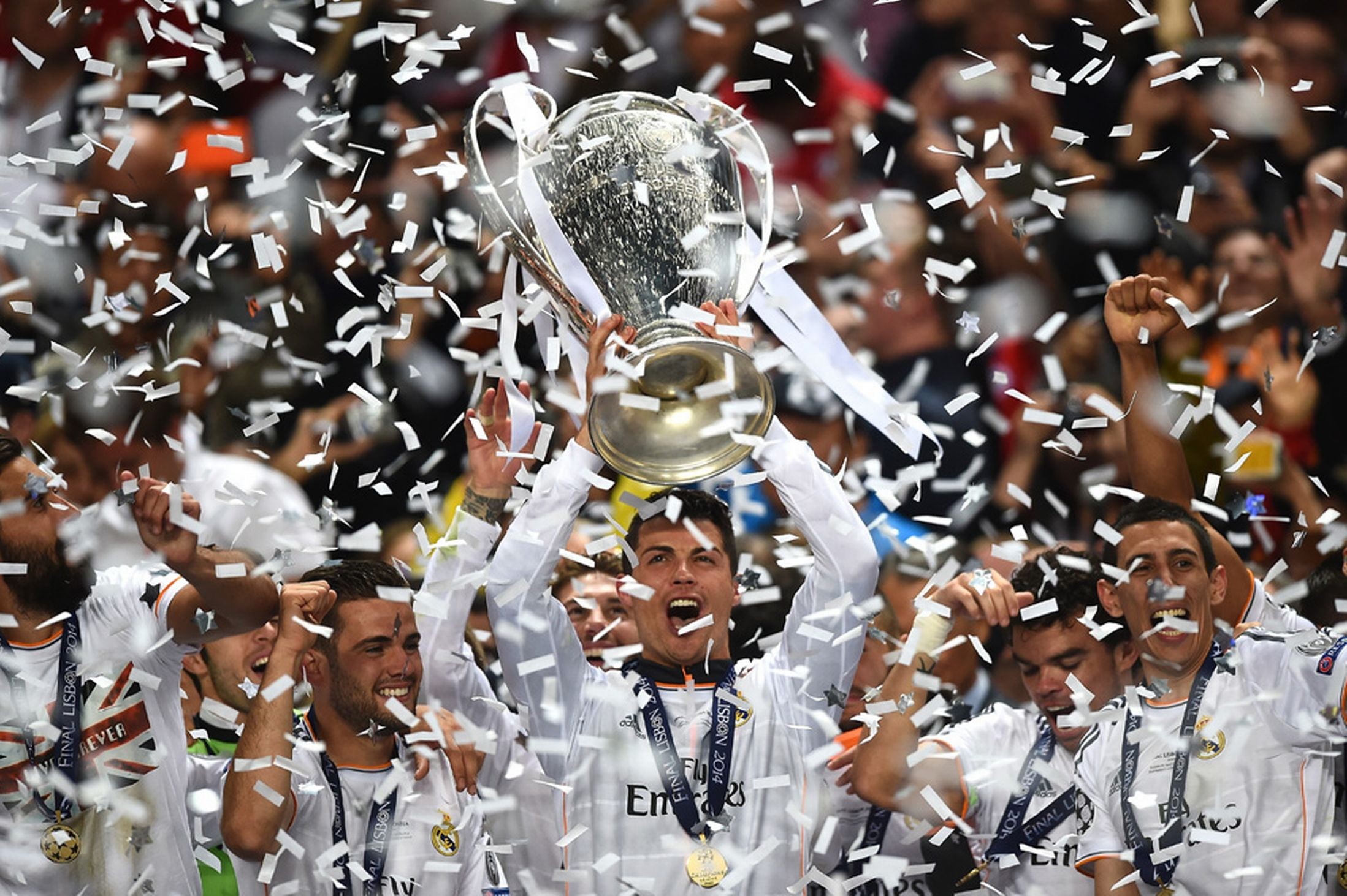 focus on foreground, indoors, backgrounds, day, football, men, white color, business, togetherness, young men, 1080P, people, trophy, positive emotion, HD Wallpaper