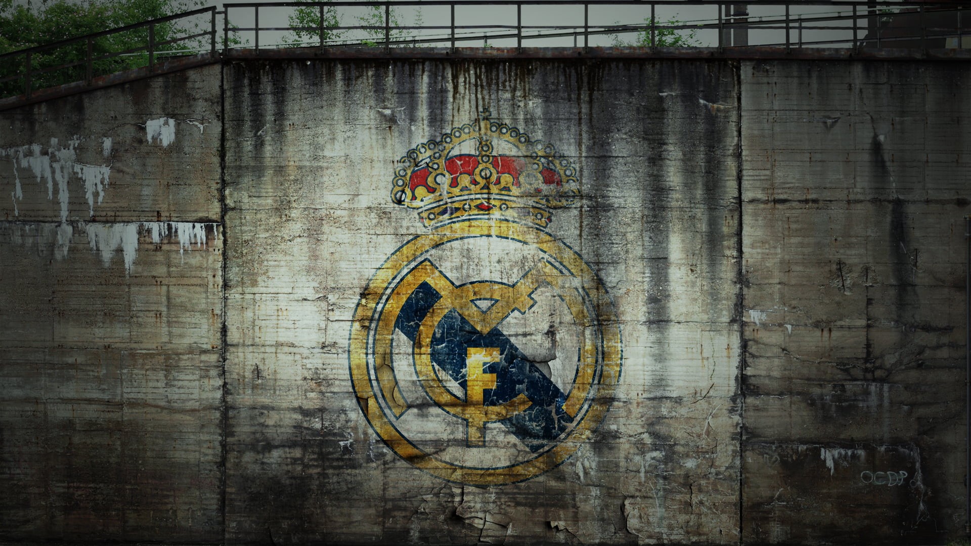 Real Madrid, human representation, wood - Material, national Landmark, football, building exterior, dirty, real, architecture, built structure, representation, HD Wallpaper