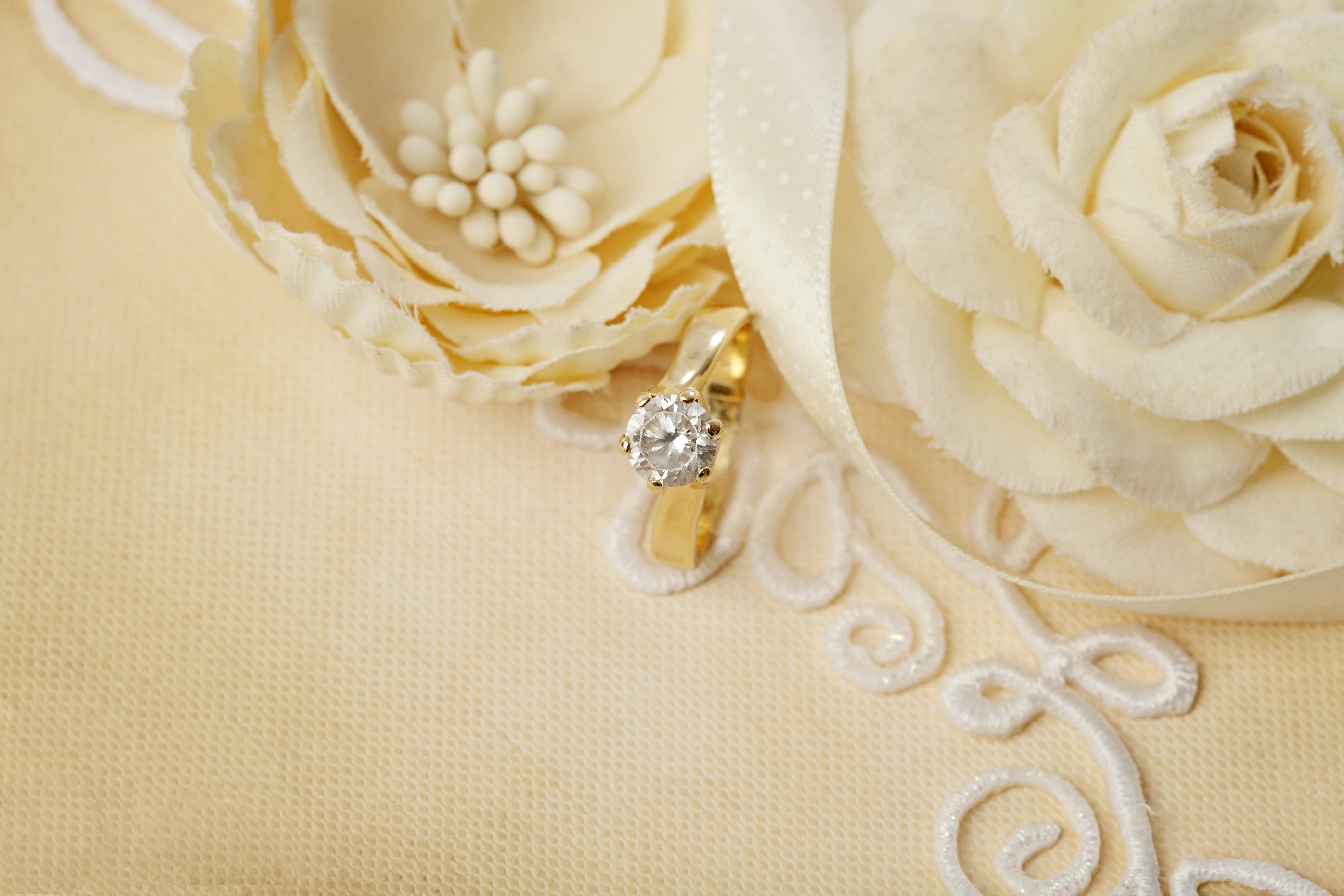 beauty, elegance, pearl Jewelry, love, macro, event, stud, romance, soft, single Flower, flowers, backgrounds, satin, textile, celebration, flowering plant, HD Wallpaper