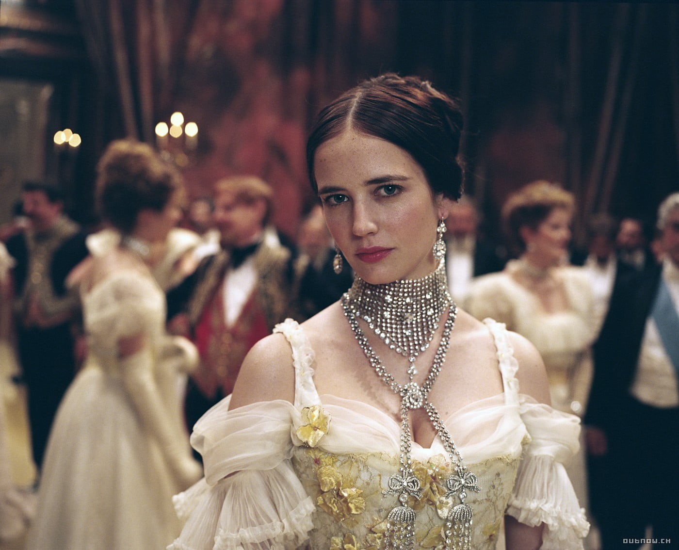 movies, 720P, women, young adult, event, fashion, celebration, actress, elegance, looking at camera, females, people, formalwear, arts culture and entertainment, HD Wallpaper