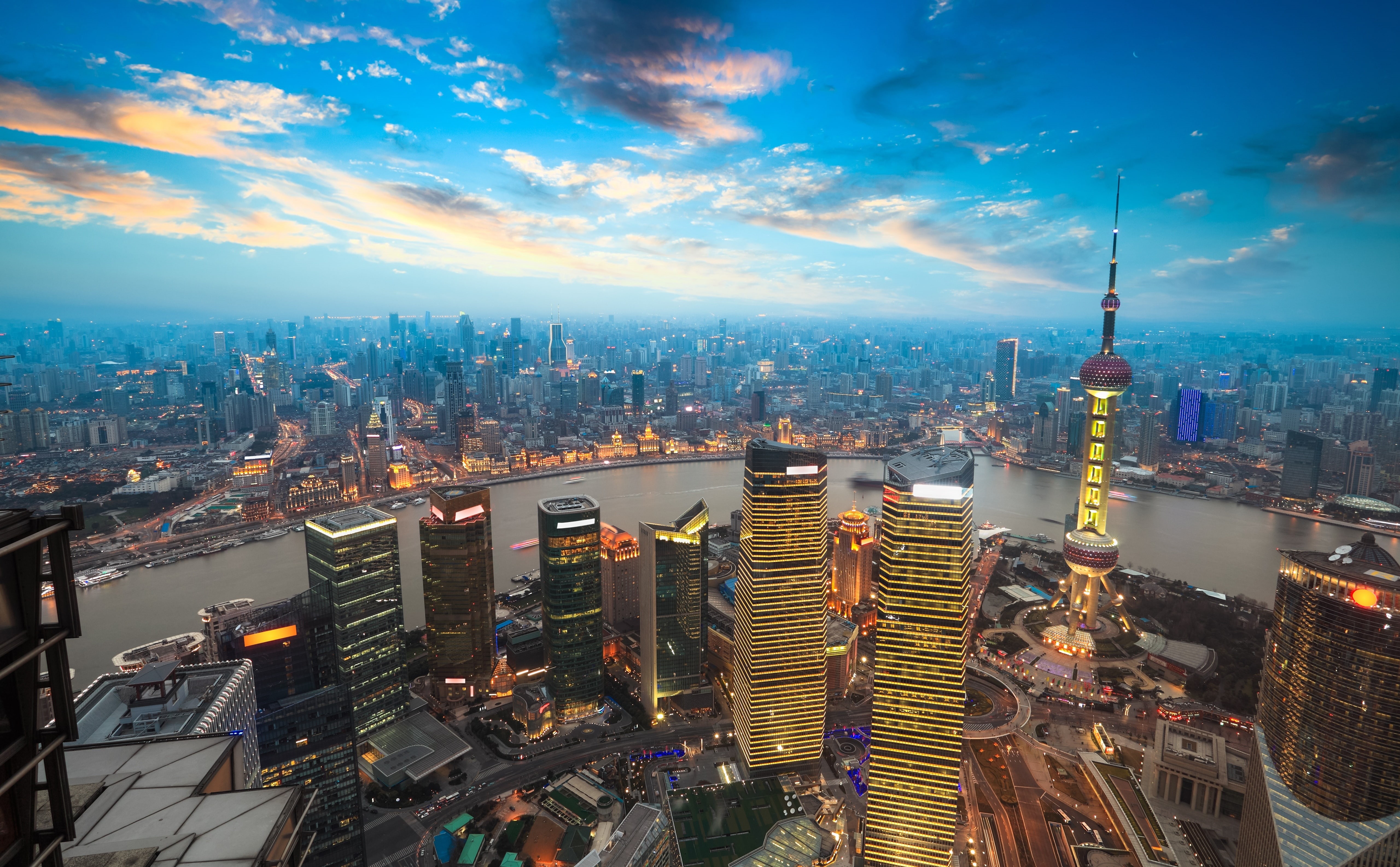 modern, Shanghai, Asia, tower, oriental, cloud - sky, office building exterior, cityscape, 5K, illuminated, crowd, Skyscrapers, building exterior, tall - high, HD Wallpaper