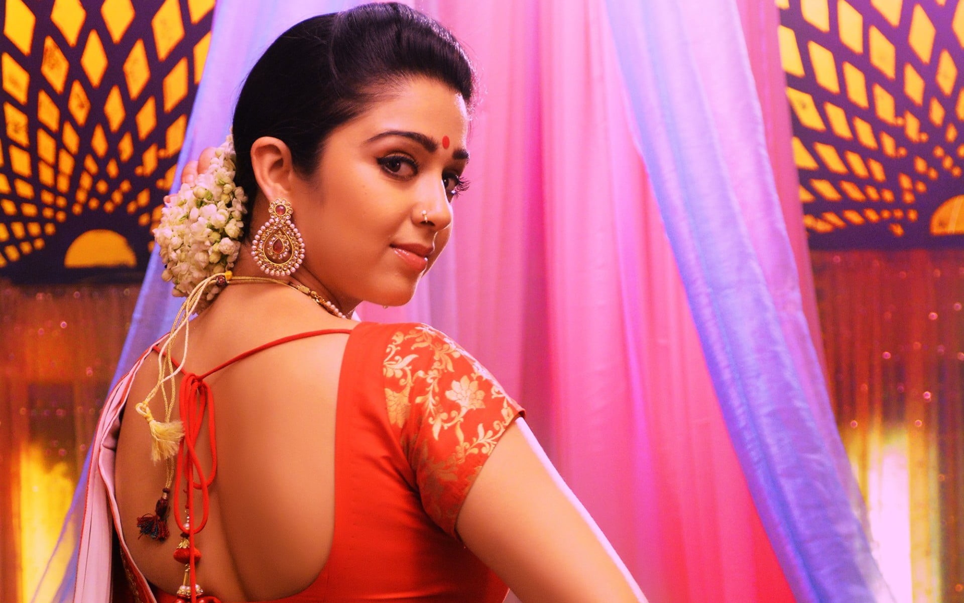 portrait, jyothi, red, traditional clothing, looking, beauty, looking away, waist up, one person, women, adult, clothing, bollywood, hair, real people, HD Wallpaper