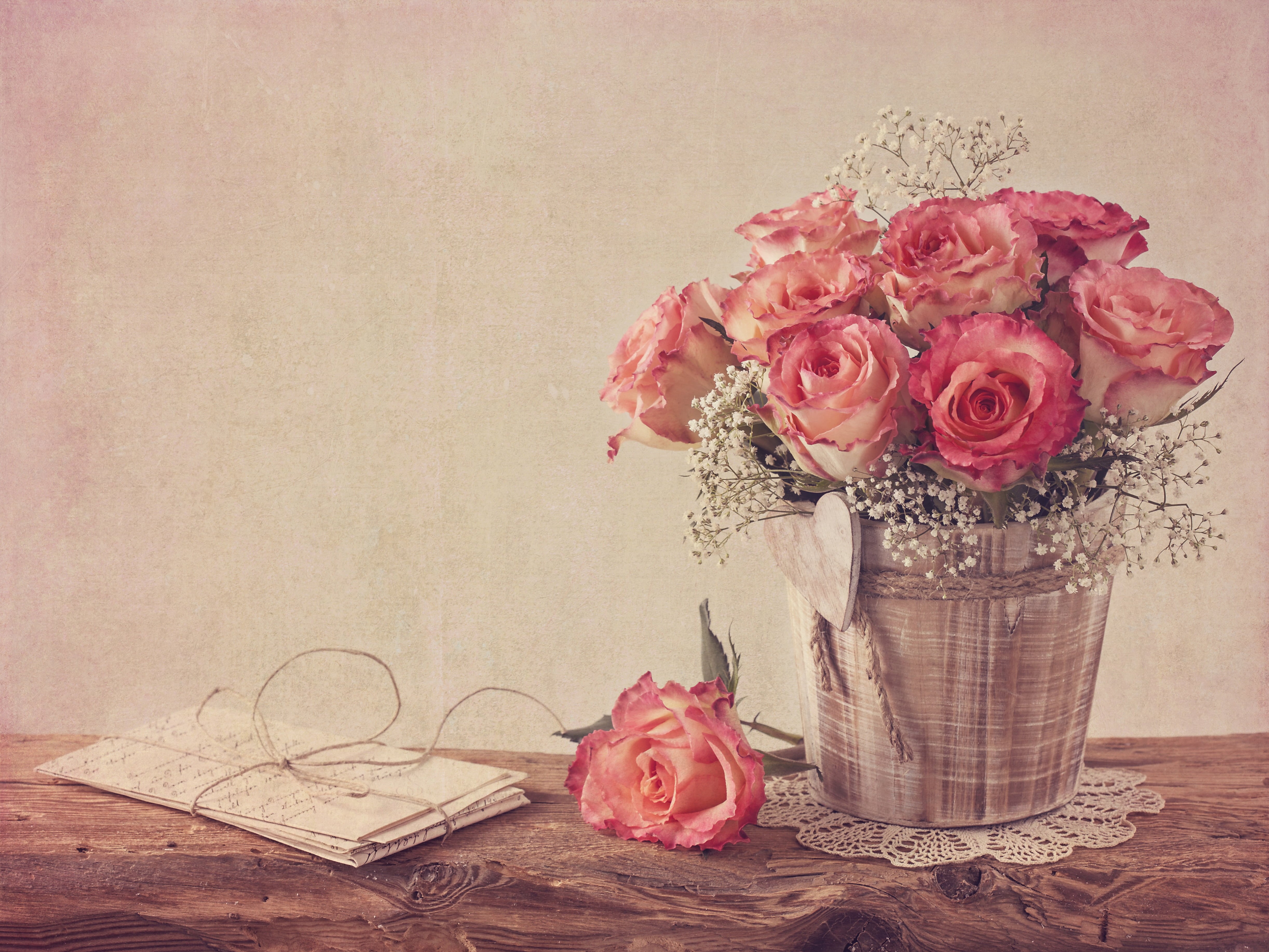 beauty in nature, valentines Day - Holiday, nature, petal, flowering plant, copy Space, gift, flower arrangement, no People, flower, table, wedding, roses, HD Wallpaper