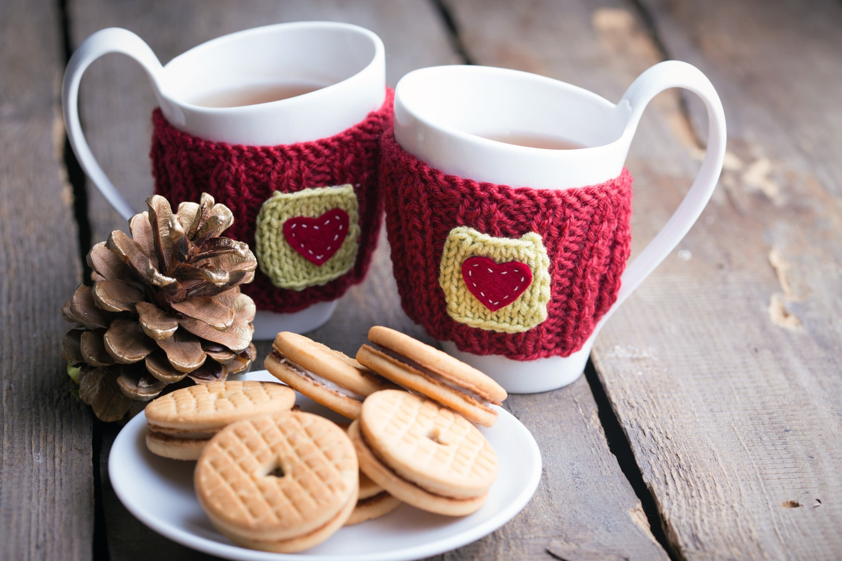 2K, two, white, biscuits, indoors, no people, ceramic, beverages, kitchen utensil, close-up, eating utensil, temptation, snack, refreshment, wellbeing, HD Wallpaper
