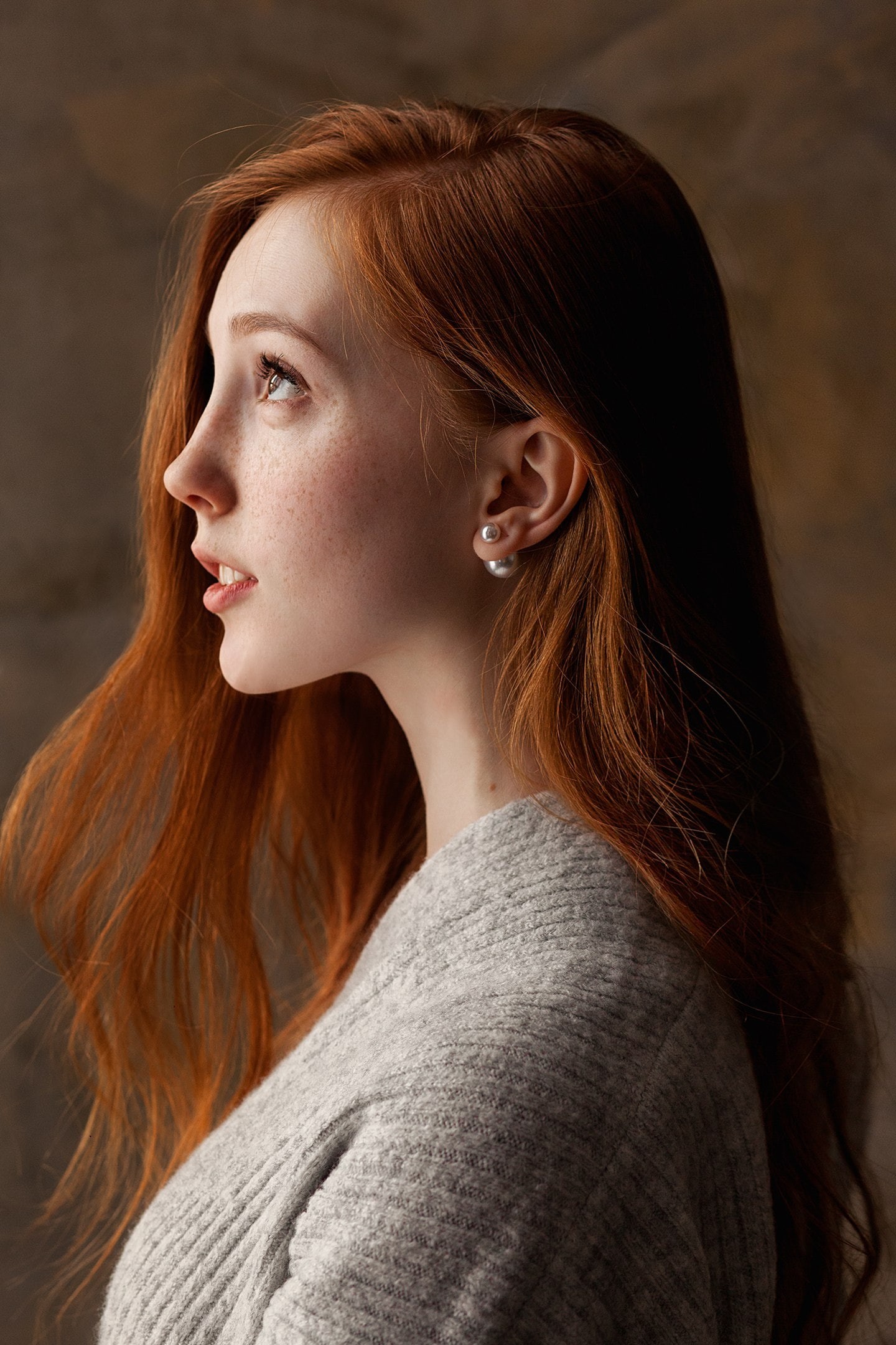 long hair, headshot, casual clothing, profile view, women, looking up, young adult, fashion, freckles, redhead, depth of field, portrait, beautiful people, Phone HD Wallpaper