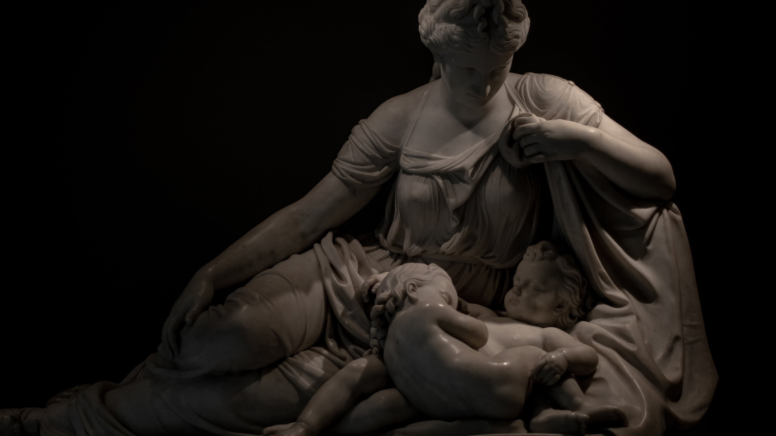 Ancient Greek sculpture, sculpture, Mother, baby, 2K, HD Wallpaper