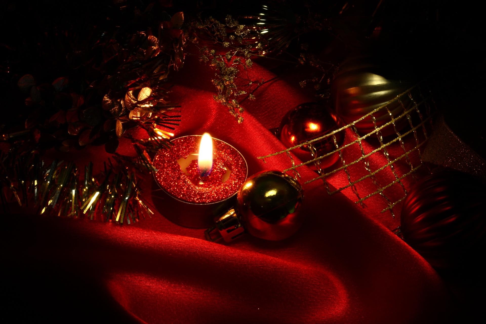 1080P, candles, decorations, balls, photography, cute, garland, lovely, christmas, ball, new year, holidays, HD Wallpaper