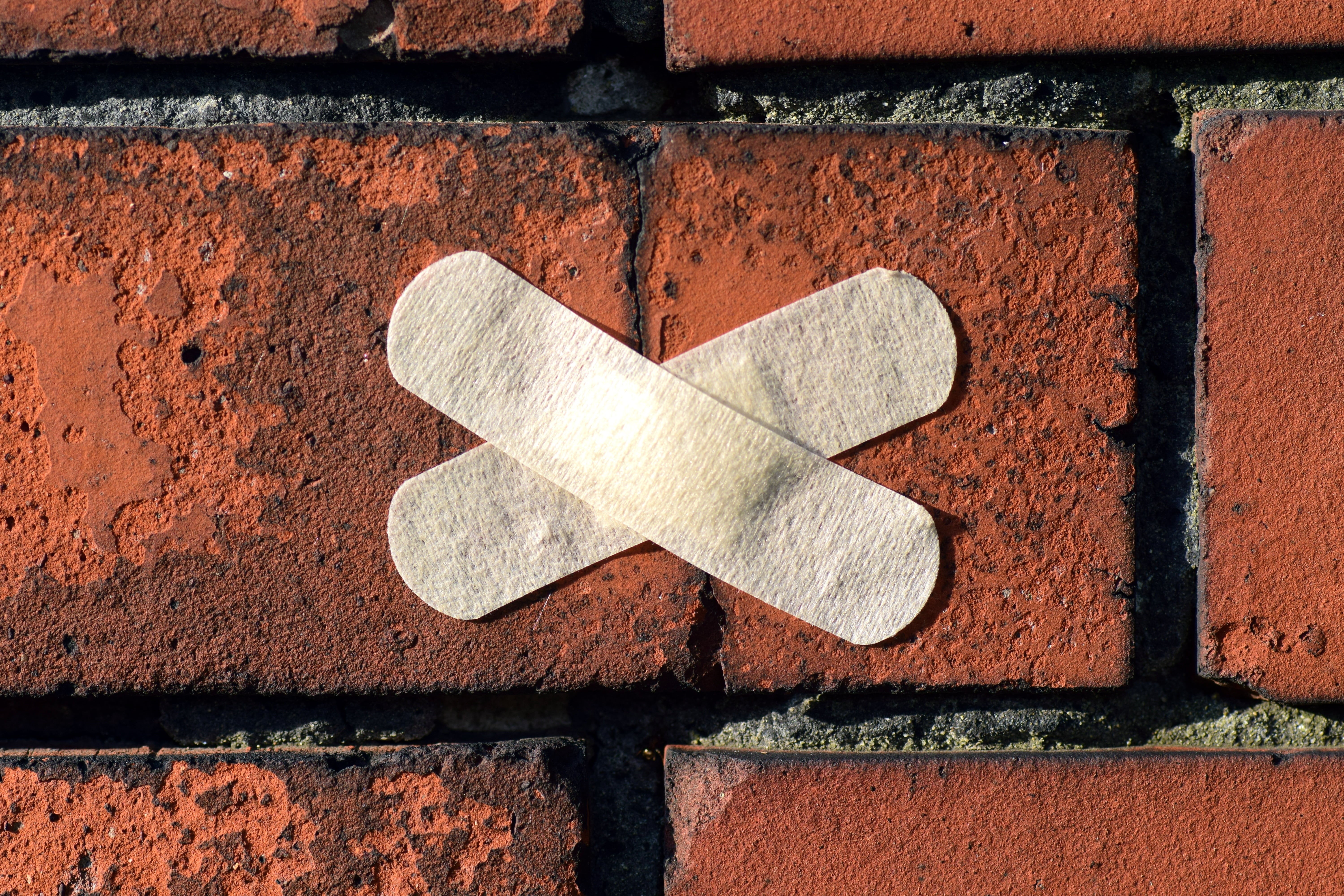 shaped, construction company, aids, day, damage, sign, stone, two, house doctor, close, damage how to fix, chronic wound, communication, number, crack, HD Wallpaper