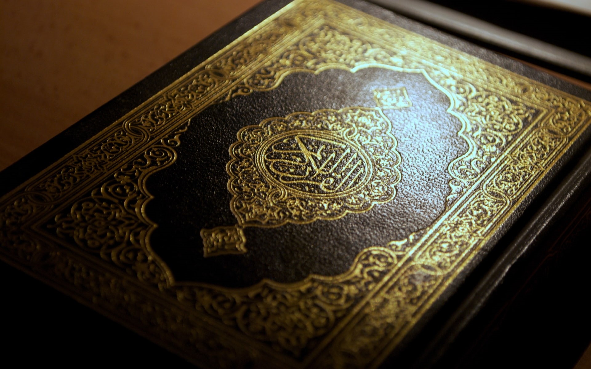 macro, calligraphy, religion, Arabic, 1080P, Islam, Holy, Quran, Book, HD Wallpaper