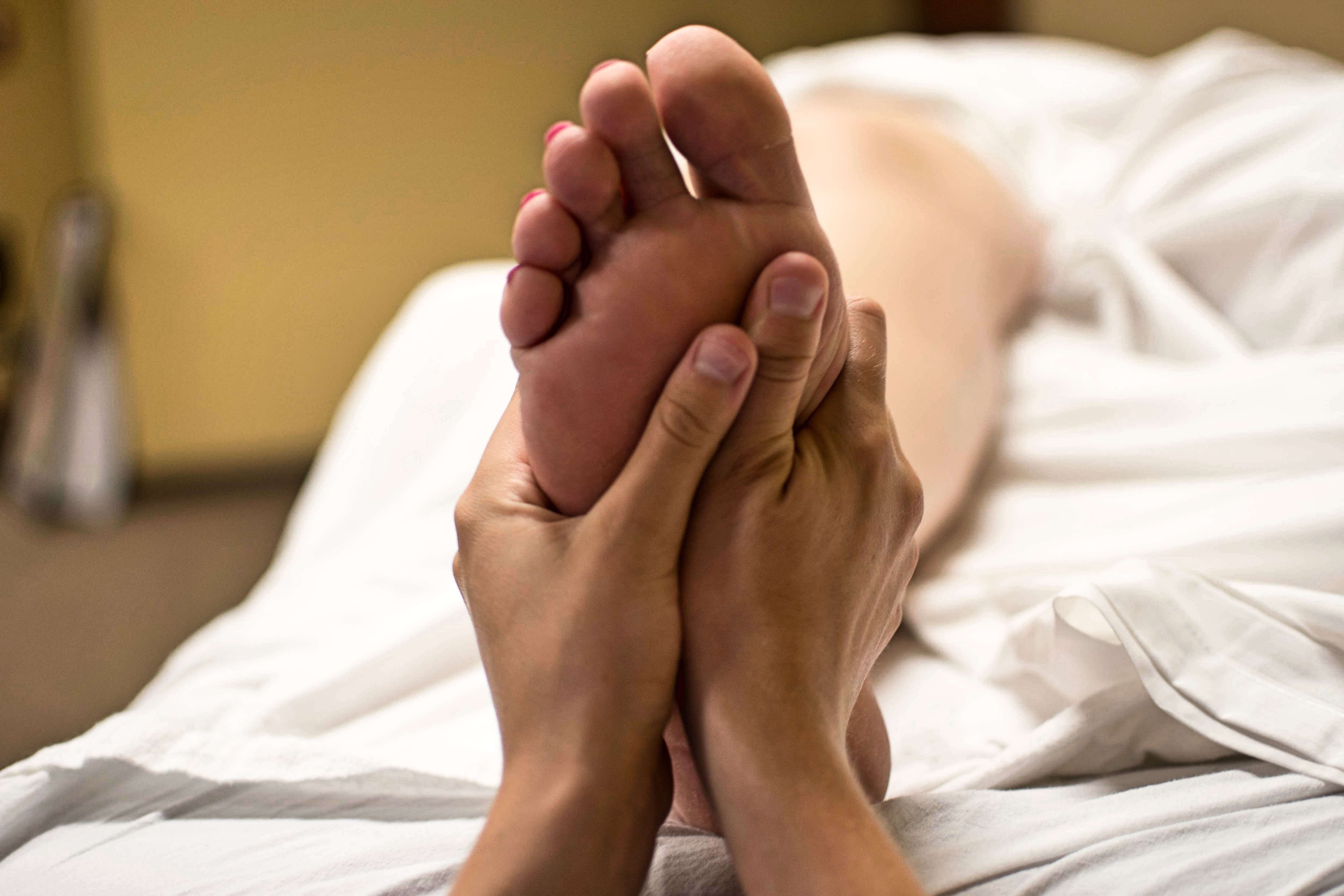 pressing, close-up, photo, sheet, human Foot, lying Down, 4K, women, lifestyles, adults Only, indoors, tranquil Scene, unrecognizable Person, couple - relationship, HD Wallpaper
