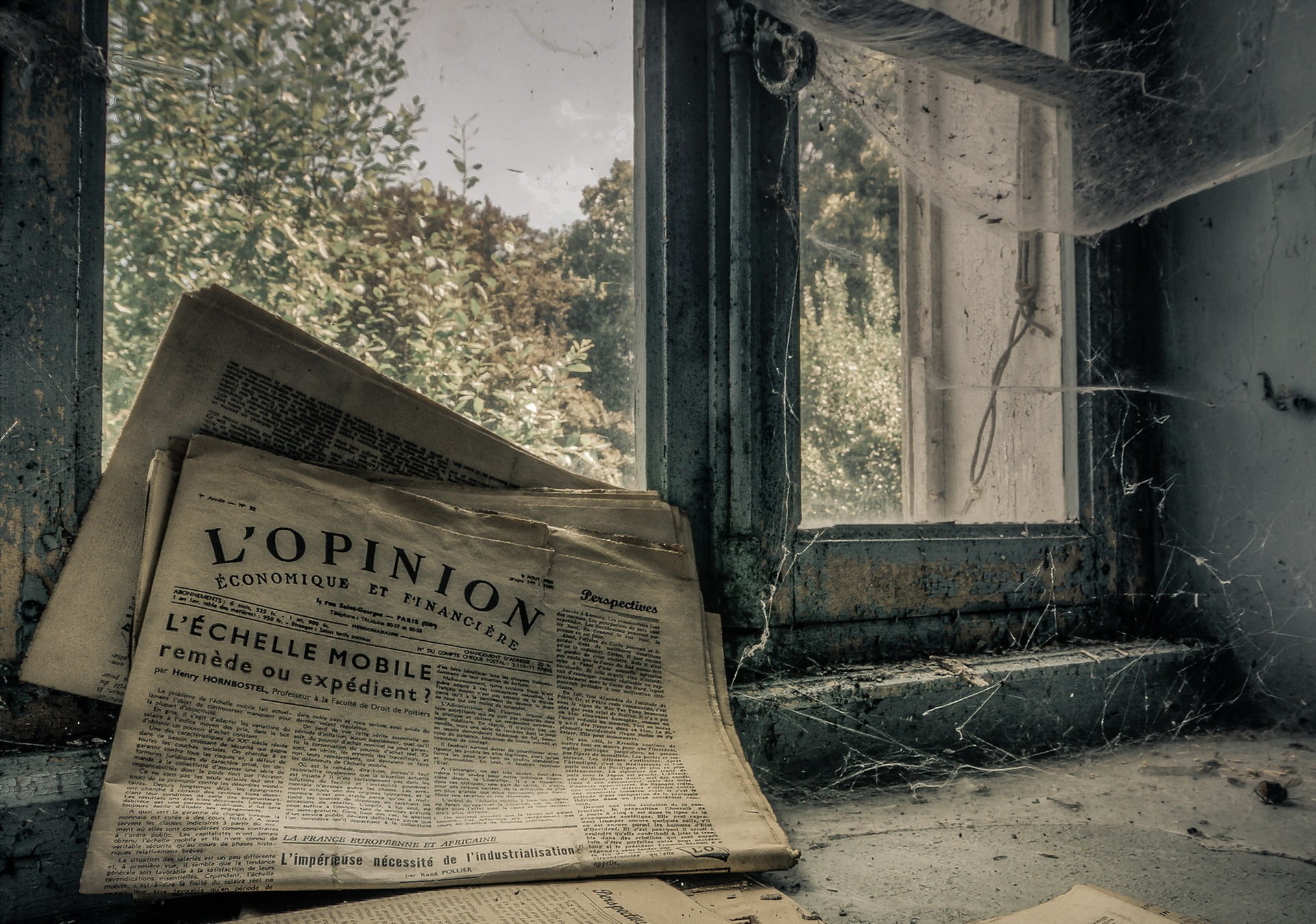damaged, text, newspapers, obsolete, ruin, day, sign, western script, dirty, communication, ruined, message, paper, abandoned, deterioration, window, no people, HD Wallpaper