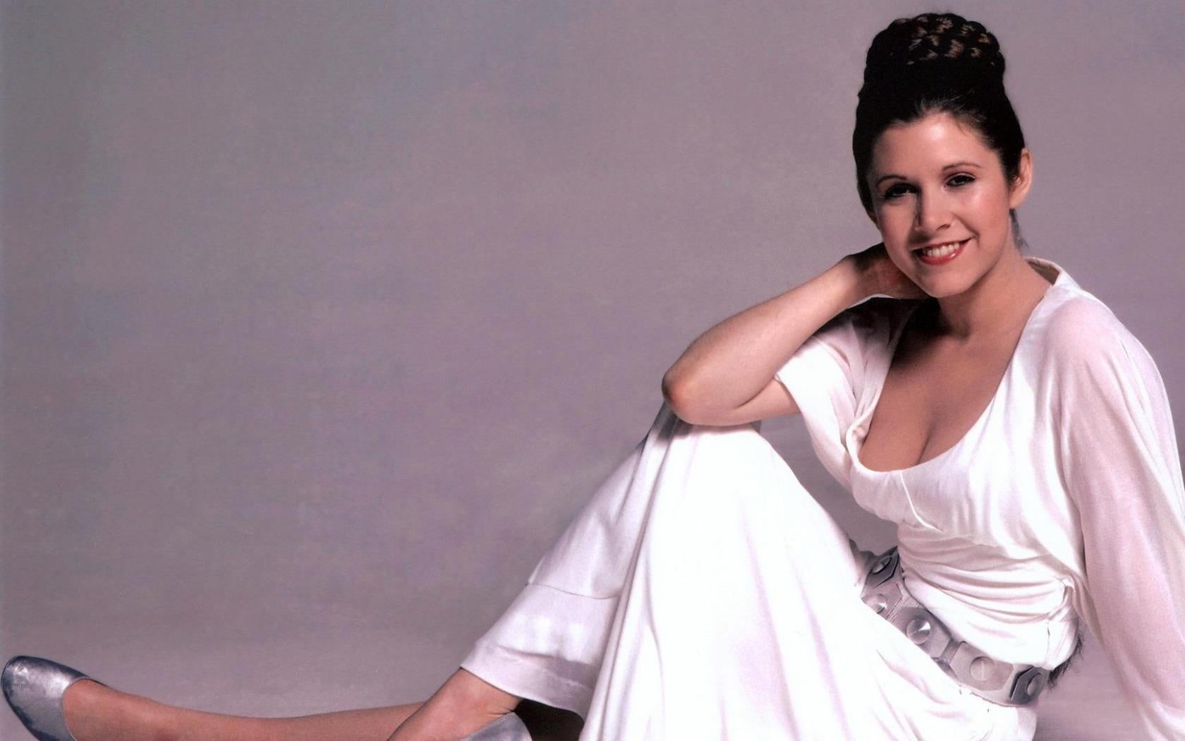 Star Wars, emotion, lifestyles, women, hairstyle, s, beautiful woman, portrait, indoors, young women, copy space, happiness, adult, front view, one person, HD Wallpaper