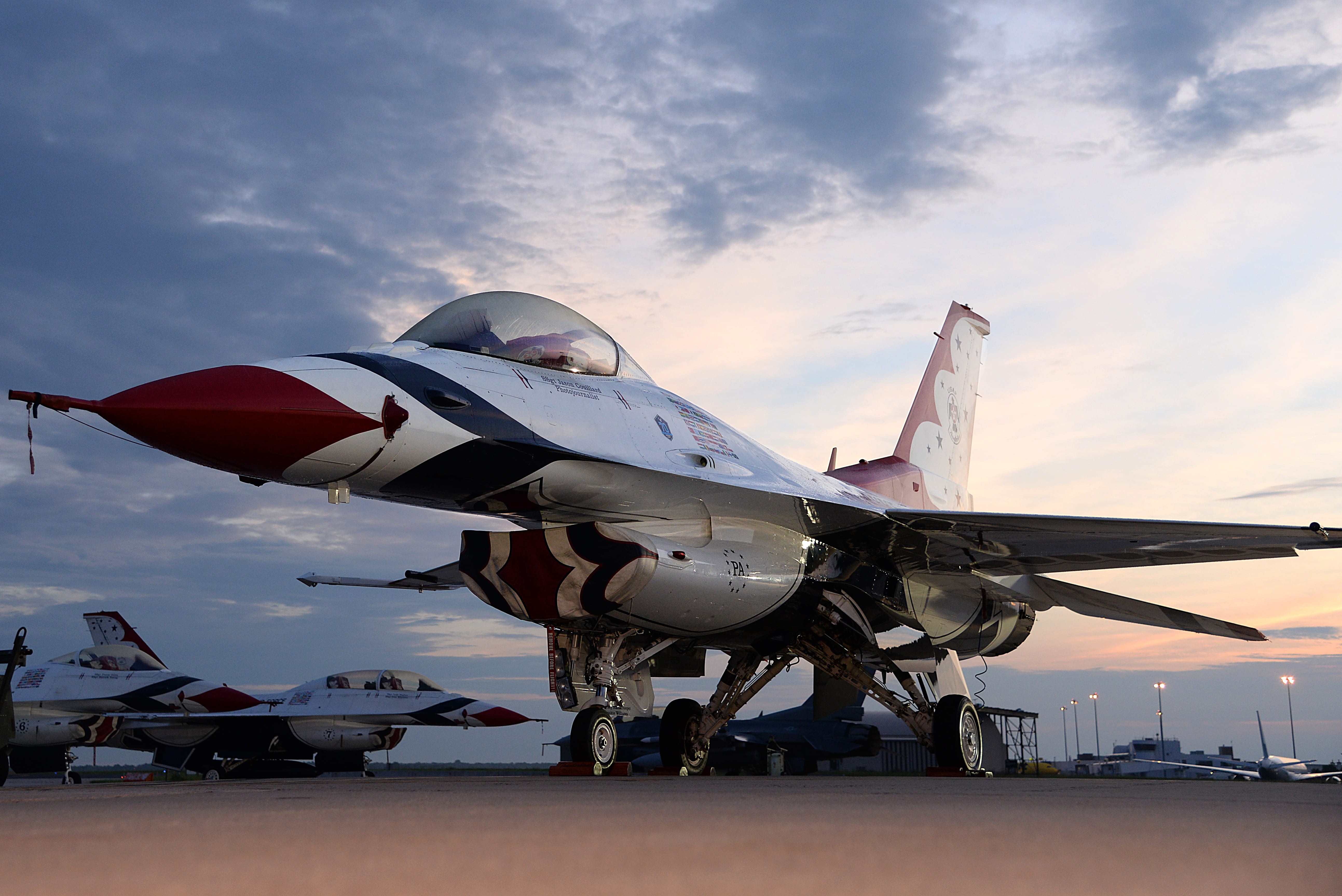 f16, show, aviation, speed, government, transportation, aggression, cloud - sky, demonstration, force, outdoors, army, thunder, military airplane, f-16, HD Wallpaper