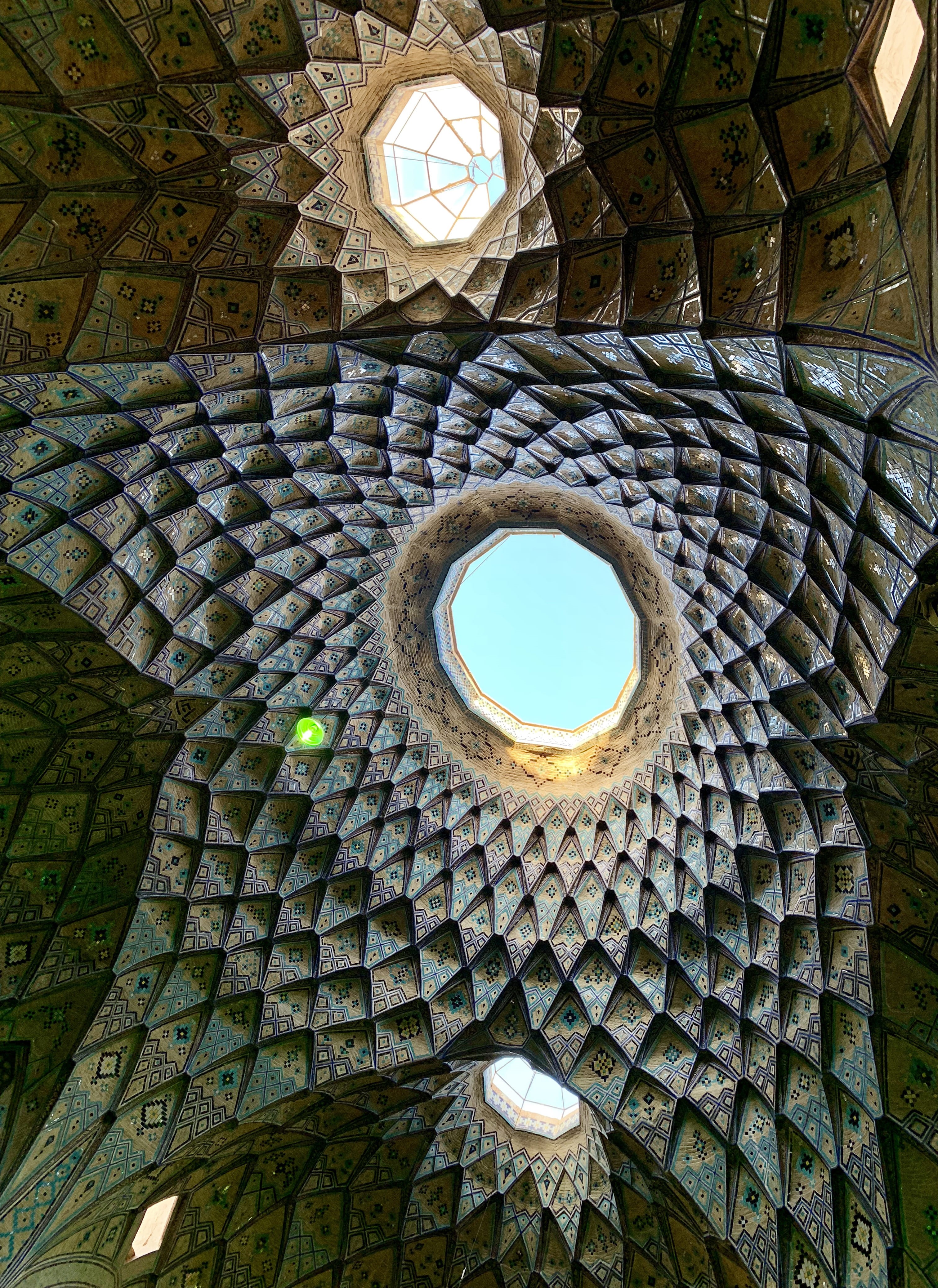 shape, place of worship, bazaar, low angle view, kashan, building, directly below, iran, ornate, day, kashan bazaar, religion, belief, indoors, cupola, Phone HD Wallpaper