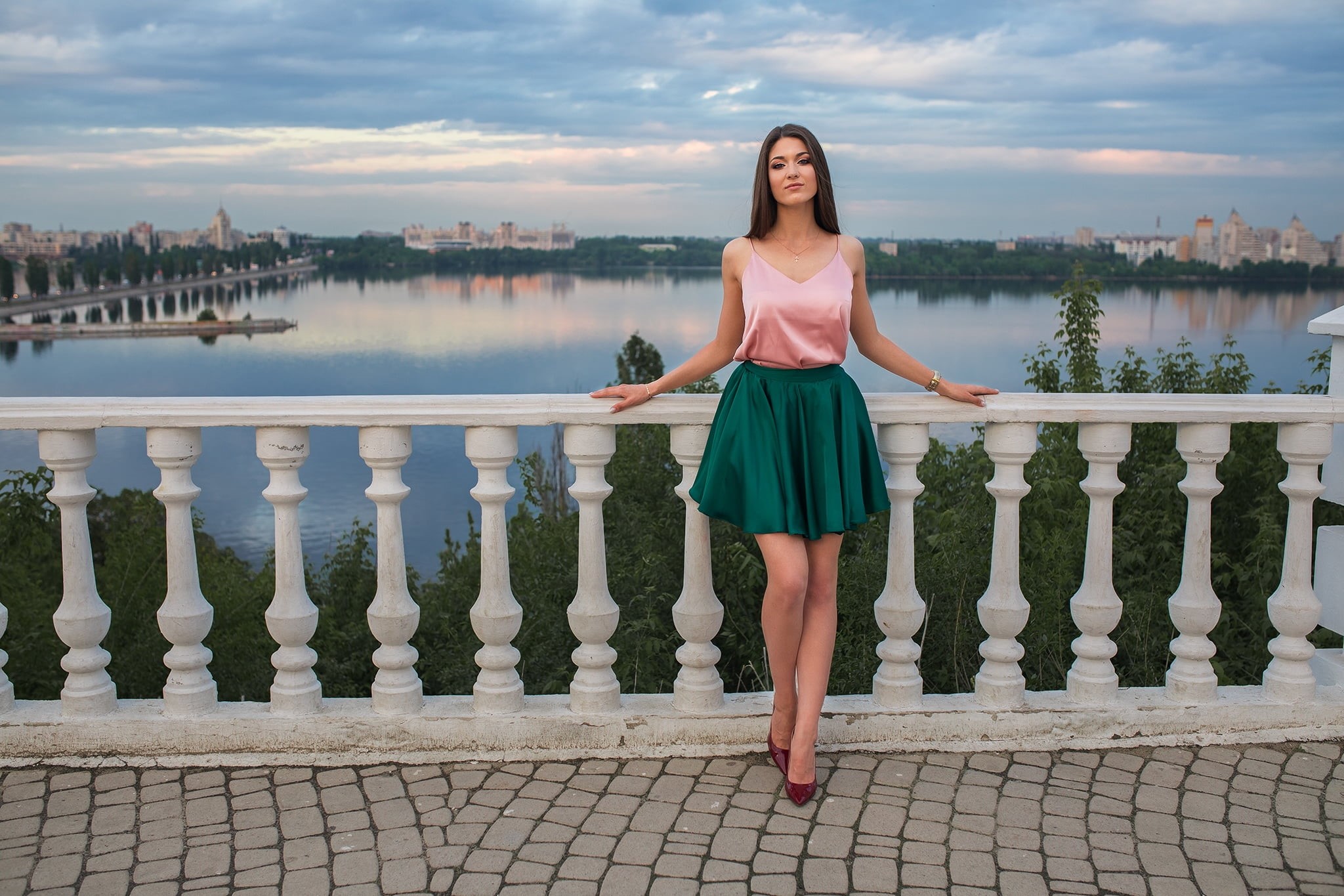 young women, 1080P, adult, lifestyles, real people, clothing, high heels, water, model, young adult, Dmitry Shulgin, satin, beauty, full length, women outdoors, HD Wallpaper