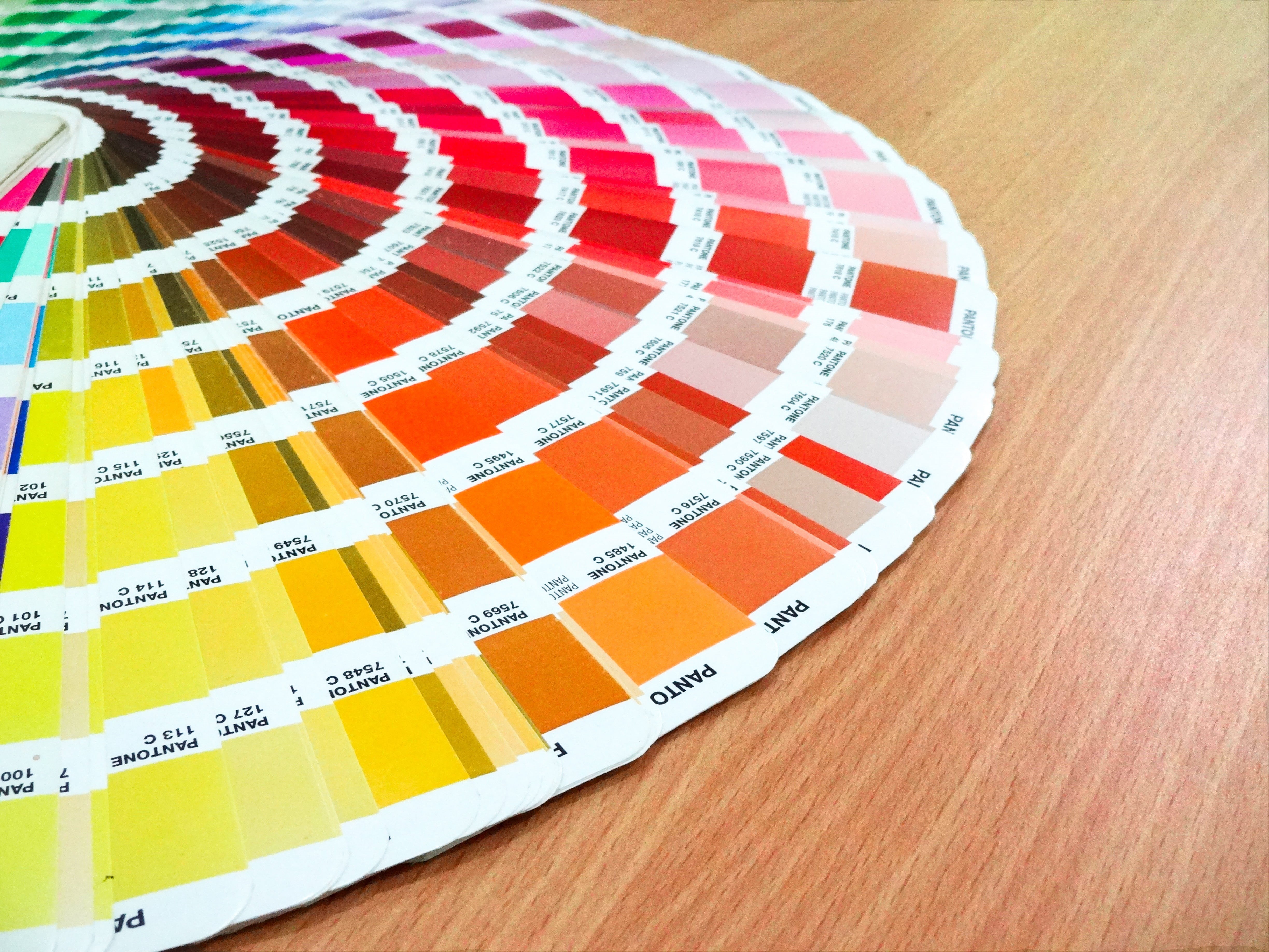 design, code pantone, color, nuance, brown, 4K, pantone, pattern, geometric shape, multi colored, no people, colors, circle, choice, still life, wooden, HD Wallpaper