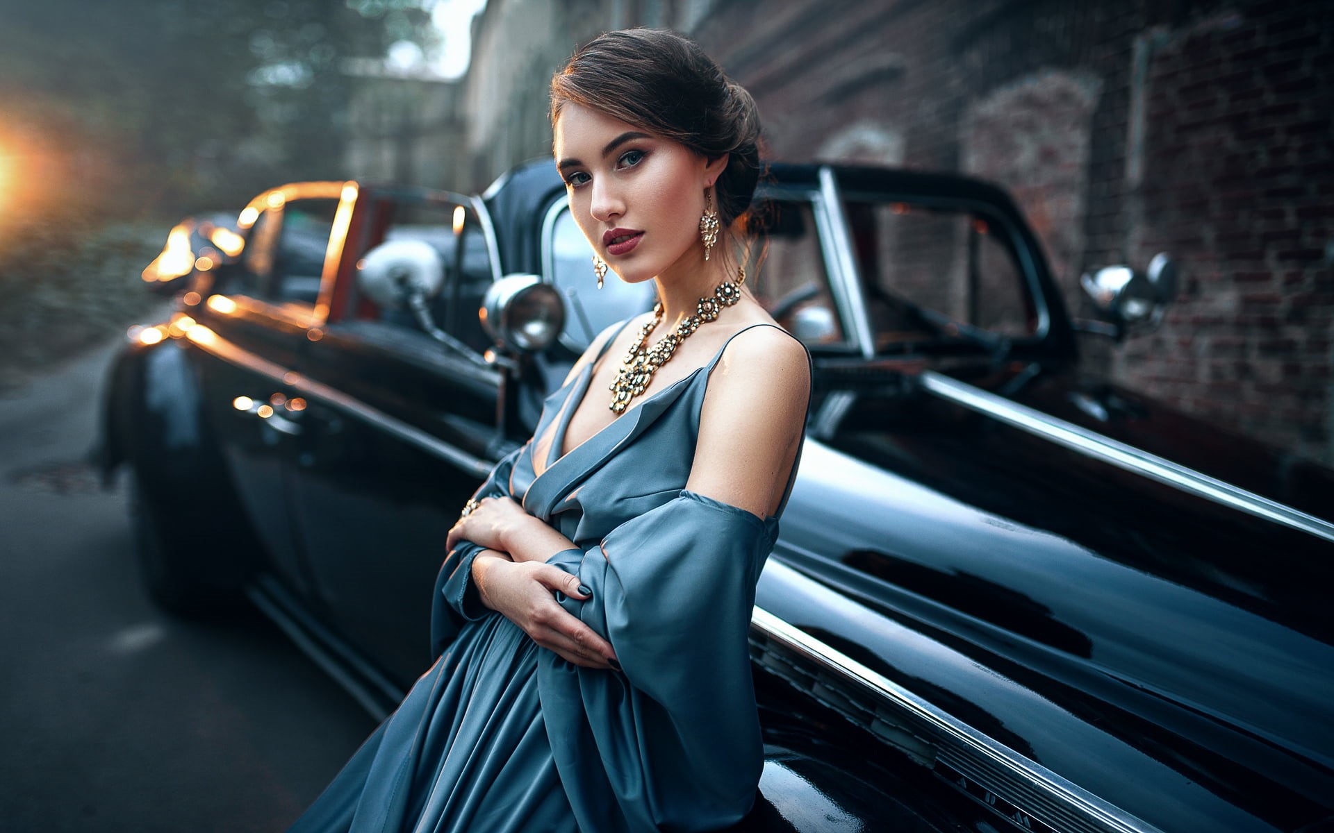 mode of transportation, women outdoors, young adult, car, earring, 1080P, beauty, females, beautiful woman, fashion, looking at viewer, looking at camera, HD Wallpaper