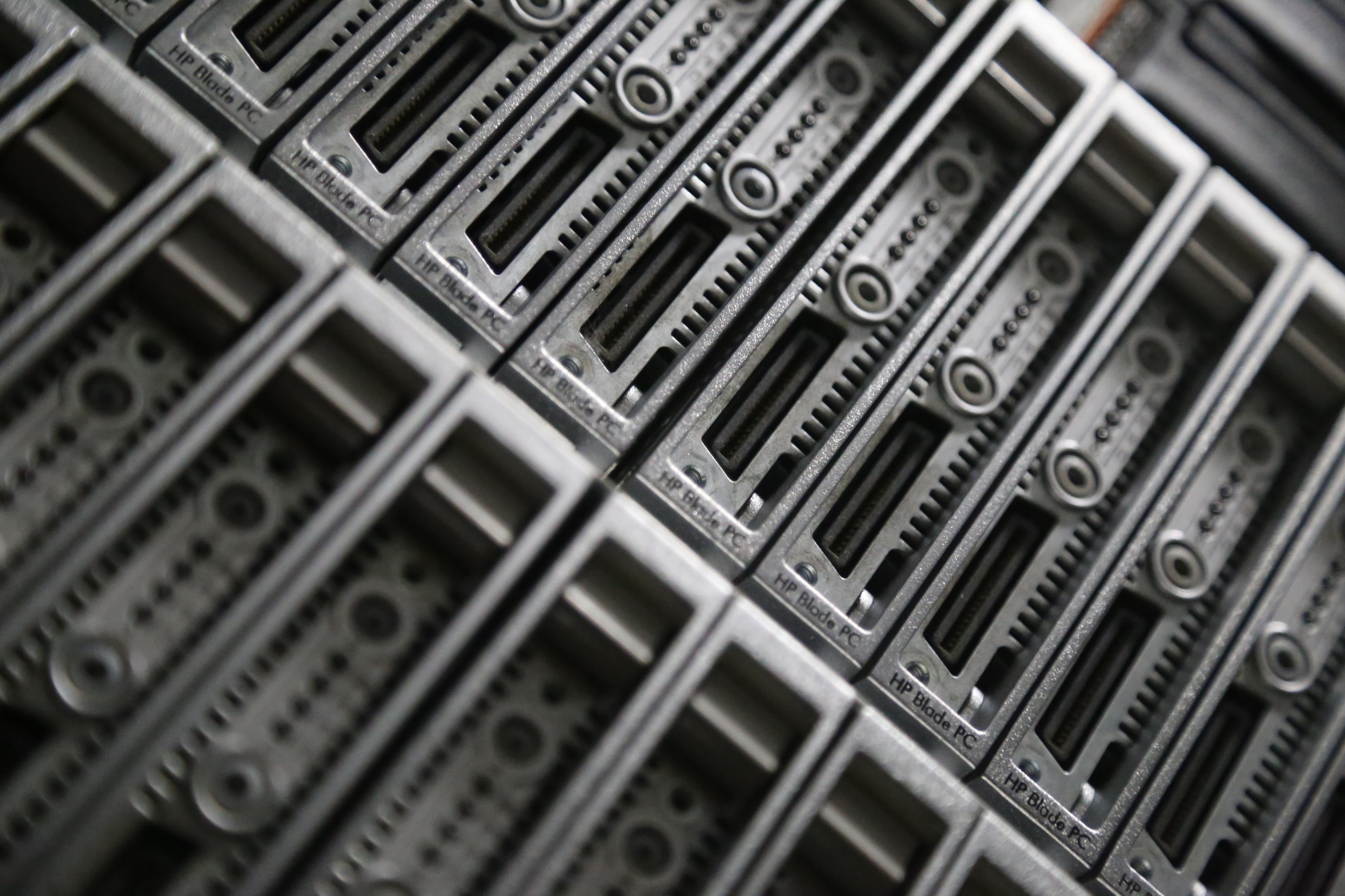 Linux, still life, server, no people, pattern, full frame, metal, cyber, text, choice, communication, computer, datacenter, frame, selective focus, day, HD Wallpaper