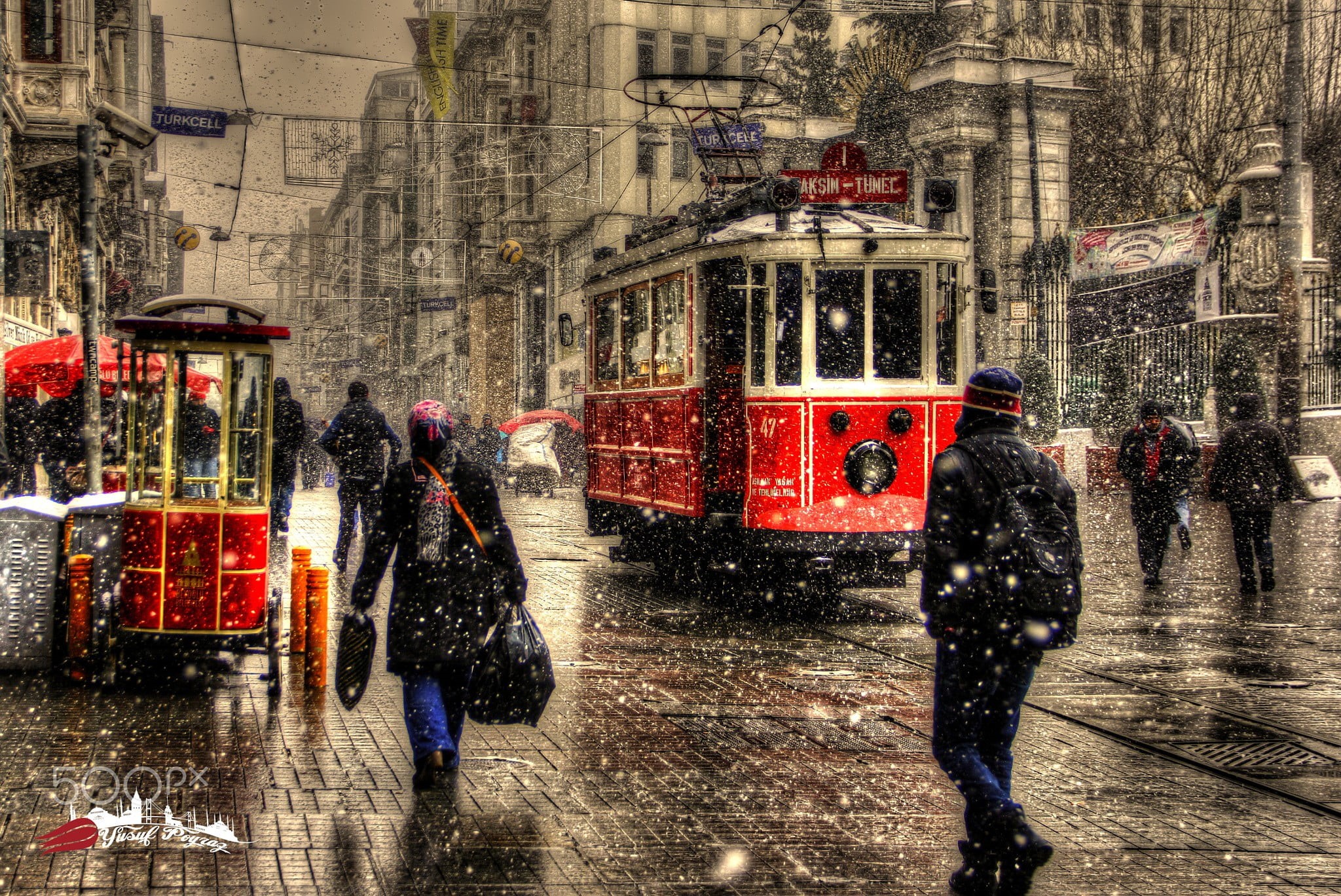 people, transportation, Istanbul, city, motion, built structure, adult, men, water, wet, street, jacket, walking, Turkey, outdoors, black, rain, rainy season, HD Wallpaper