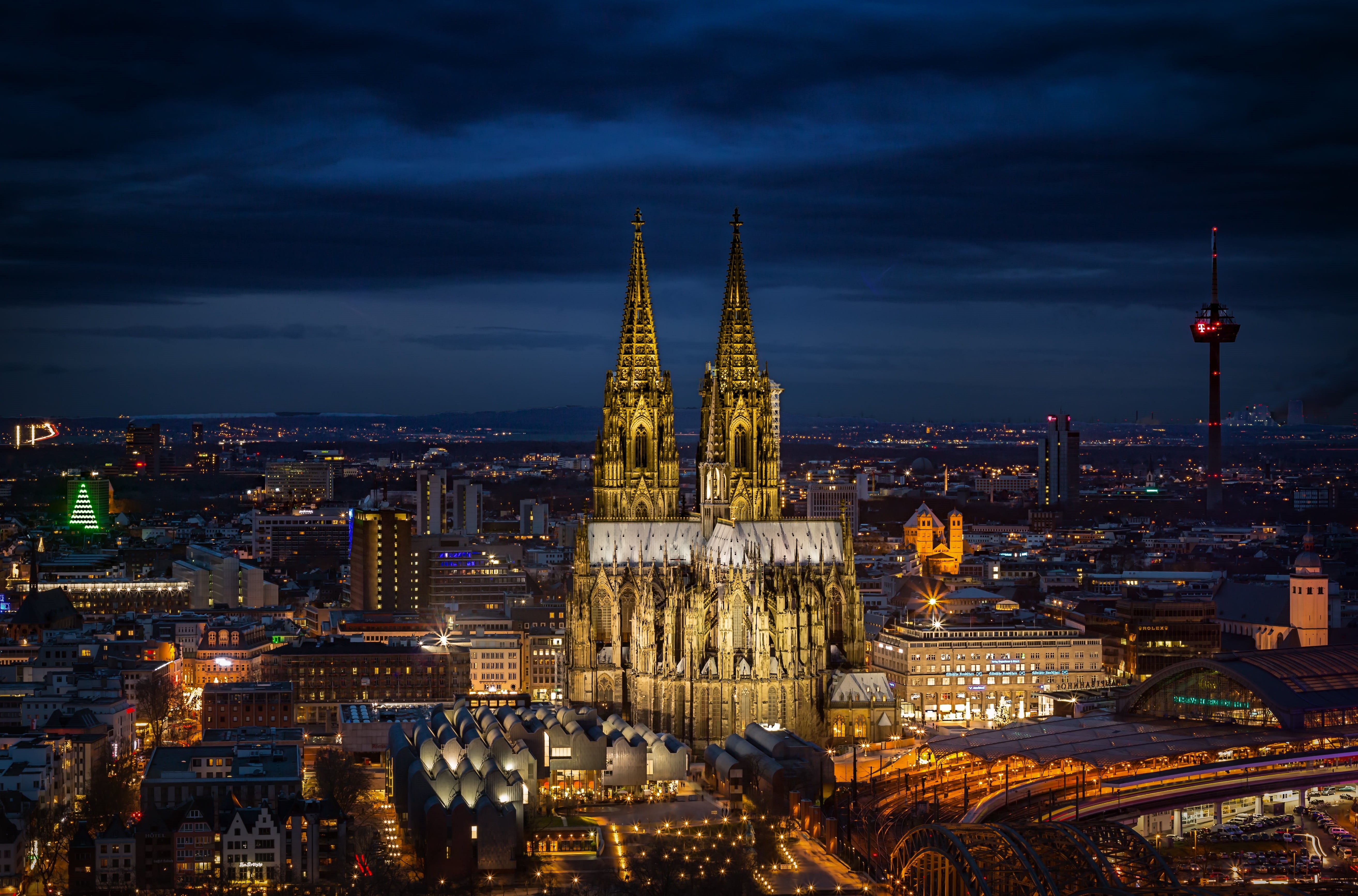 rhine, sagrada, tall - high, la, building, tourism, landmark, cologne cathedral, nature, germany, city, dusk, 5K, architecture, lvr-tower, religion, spire, HD Wallpaper