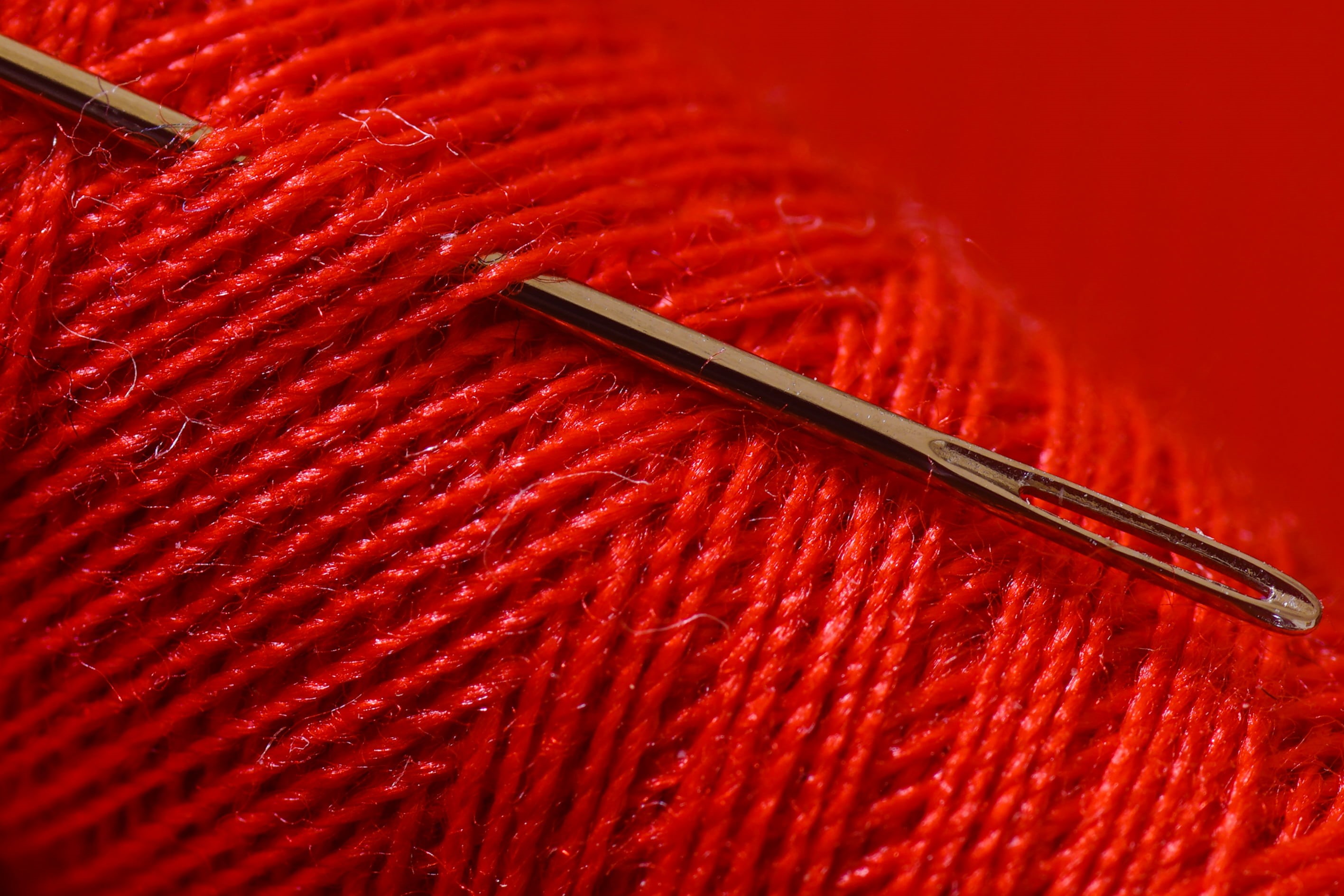 craft, backgrounds, red thread, sewing, wool, 90mm, 2K, Mondays, Sony, F2.8, close-up, Threads, ILCE-7M2, Tamron, HMM, Needle, red, sewing Needle, Macro, HD Wallpaper