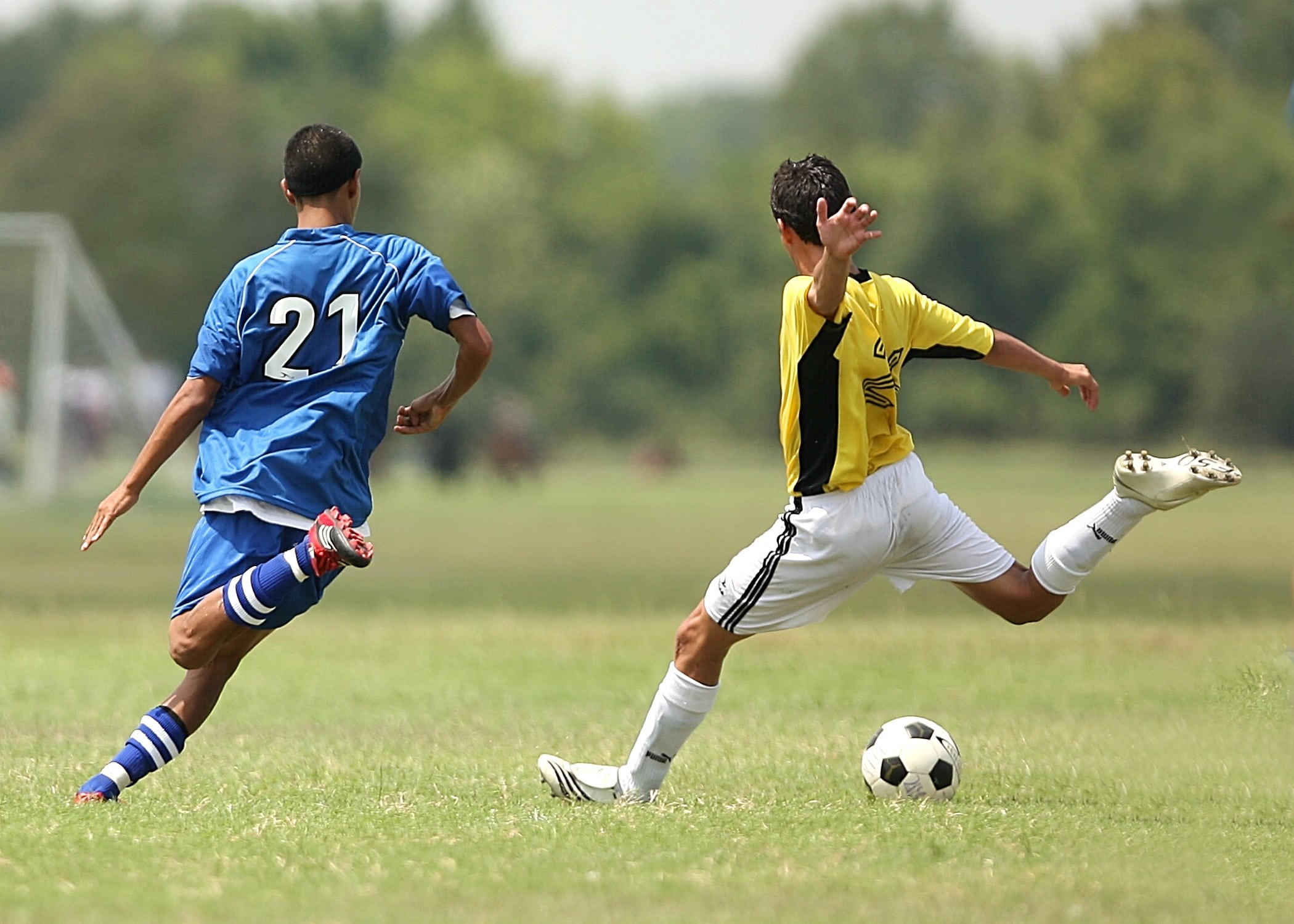 competition, nature, action, males, athlete, player, sports Uniform, teamwork, active, soccer players, two, team sport, football, two people, people, sports clothing, HD Wallpaper