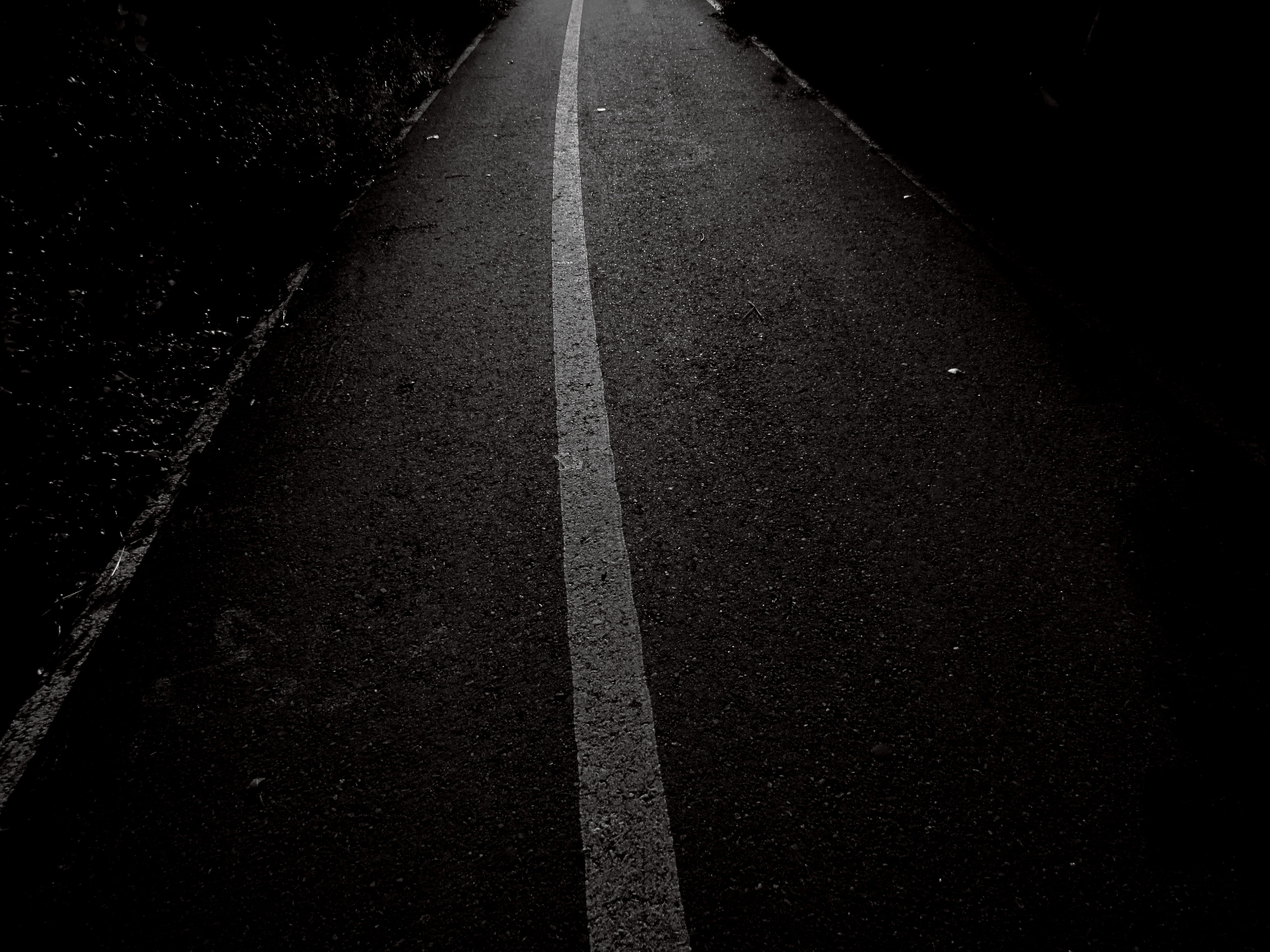 nature, dark, road, outdoors, diminishing perspective, direction, city, vignette, single line, 4K, photography, linea continua, carretera, straight, high angle view, HD Wallpaper