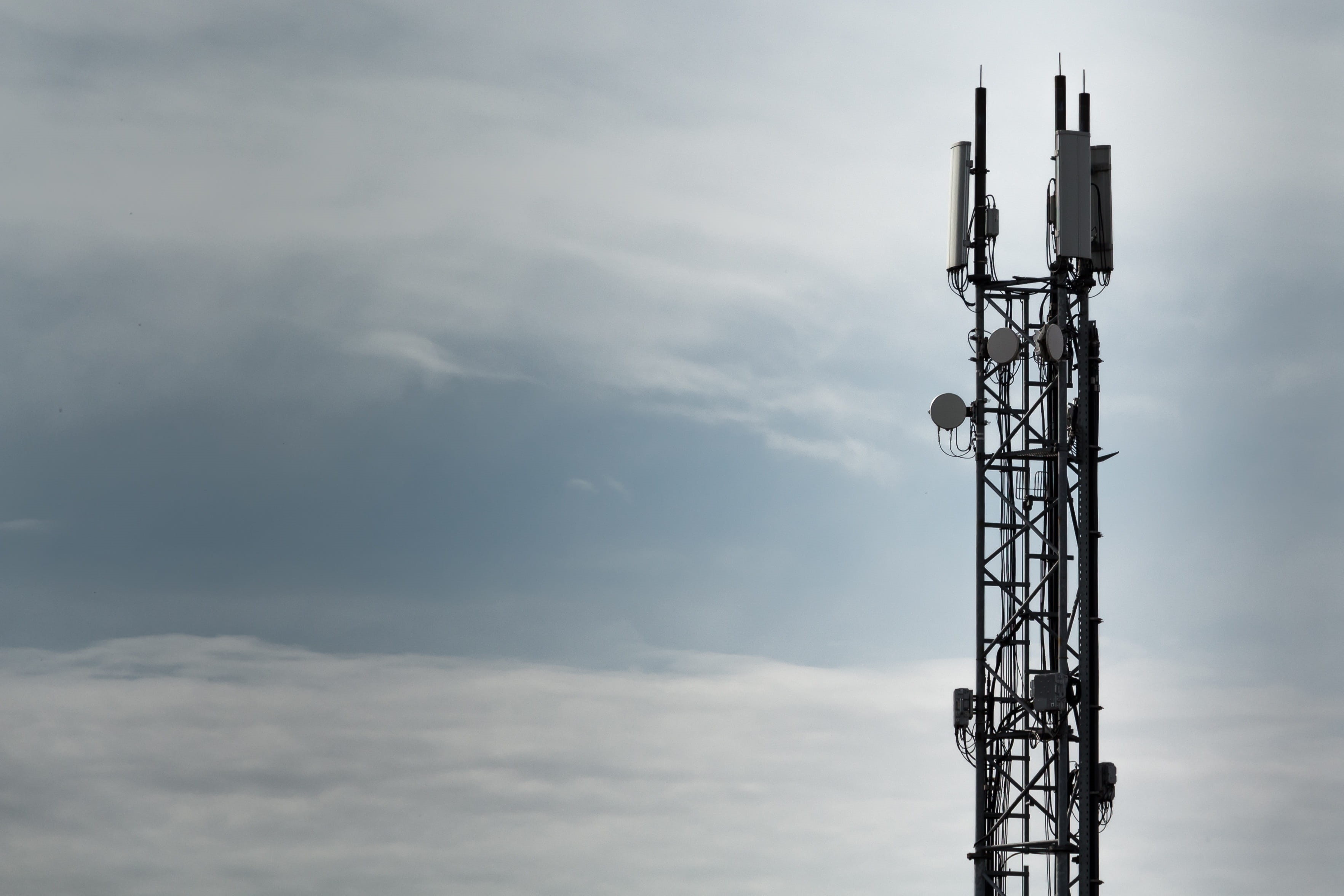 built structure, mobile network, outdoors, architecture, Radio Transmitters, global Communications, mobile, 4g, day, equipment, mobile Phone, transmitter, HD Wallpaper
