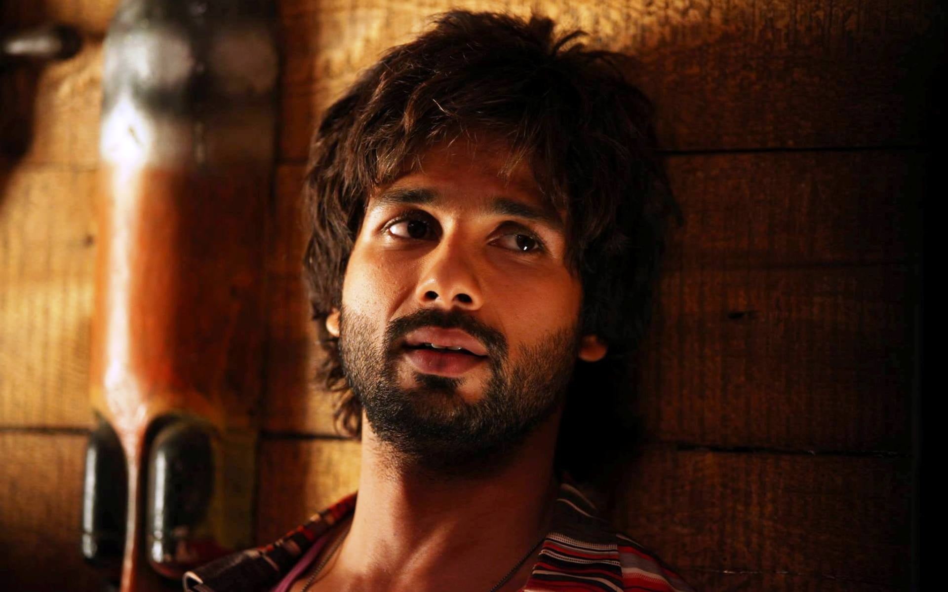 hairstyle, front view, face, close-up, beard, portrait, bollywood, human face, men, night, alcohol, headshot, star, actor, nightlife, one person, focus on foreground, HD Wallpaper