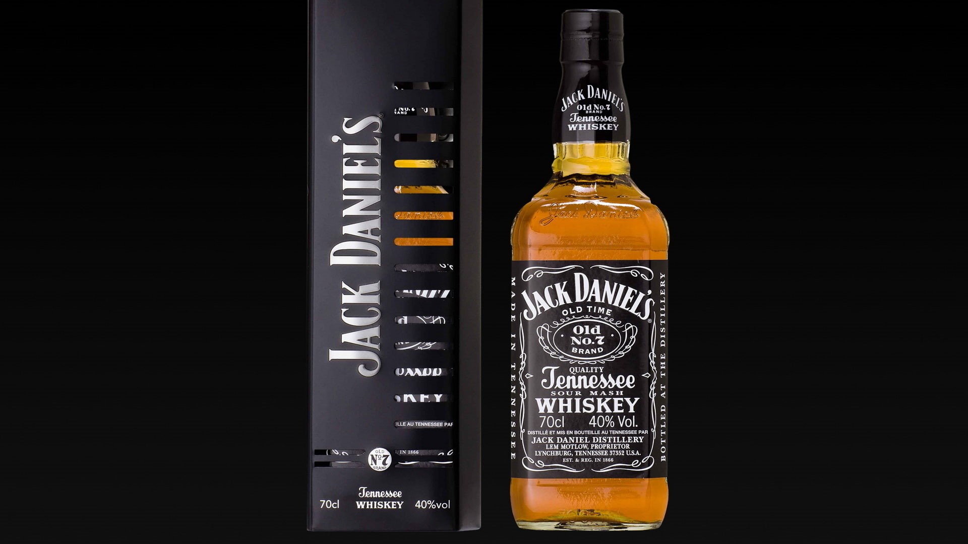 scale, thermometer, container, liquor, drink, black background, Jack Daniels, western script, box, number, no people, indoors, transparent, daniels, bottles, HD Wallpaper