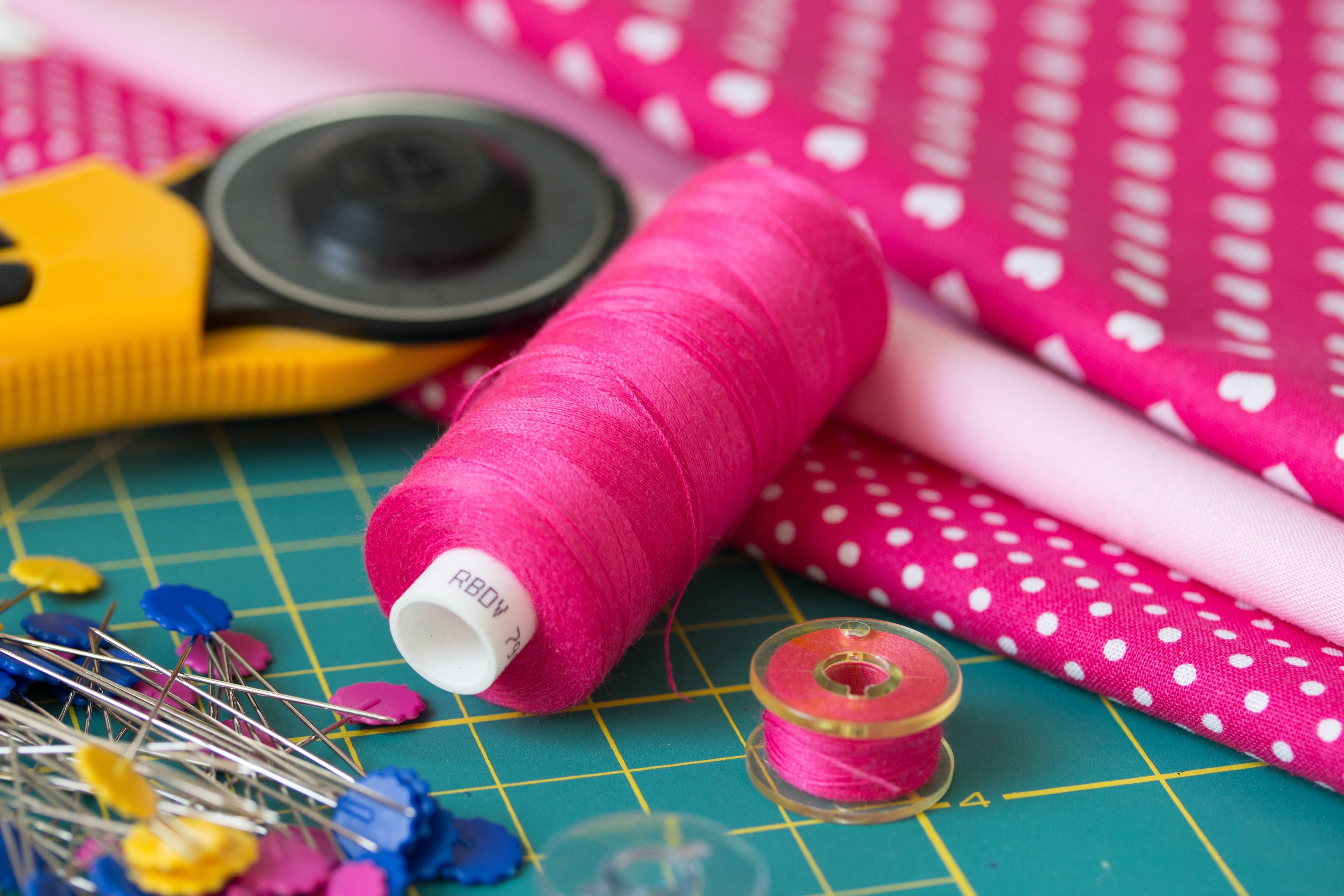 still life, craft, patterned, day, indoors, patchwork, textile industry, needle, körkés, spool, creativity, art and craft, sewing needle, textiles, clipboard, HD Wallpaper