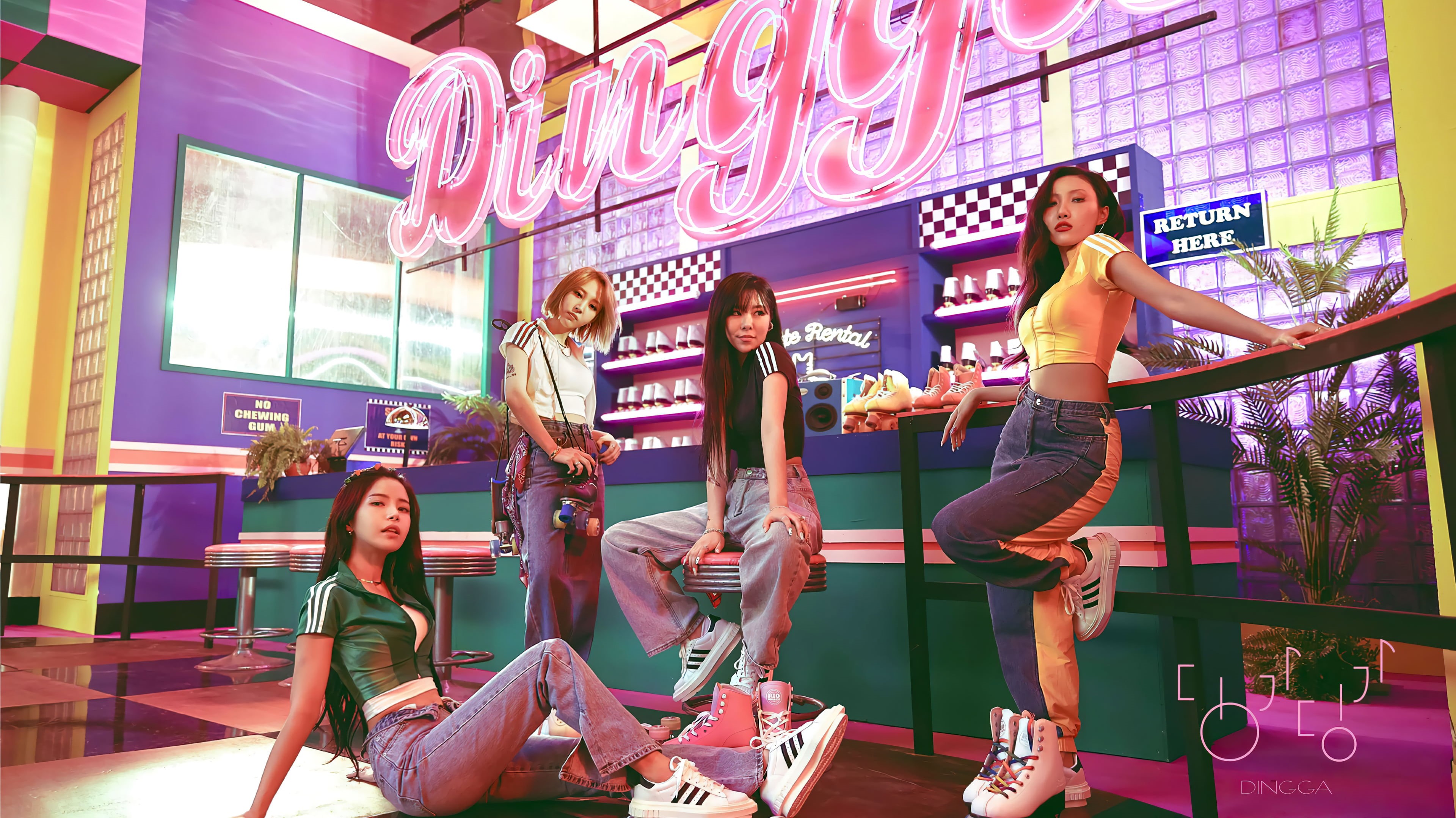 shoes, group of women, 4K, jeans, K-pop, neon, Asian, singer, women, Mamamoo, HD Wallpaper