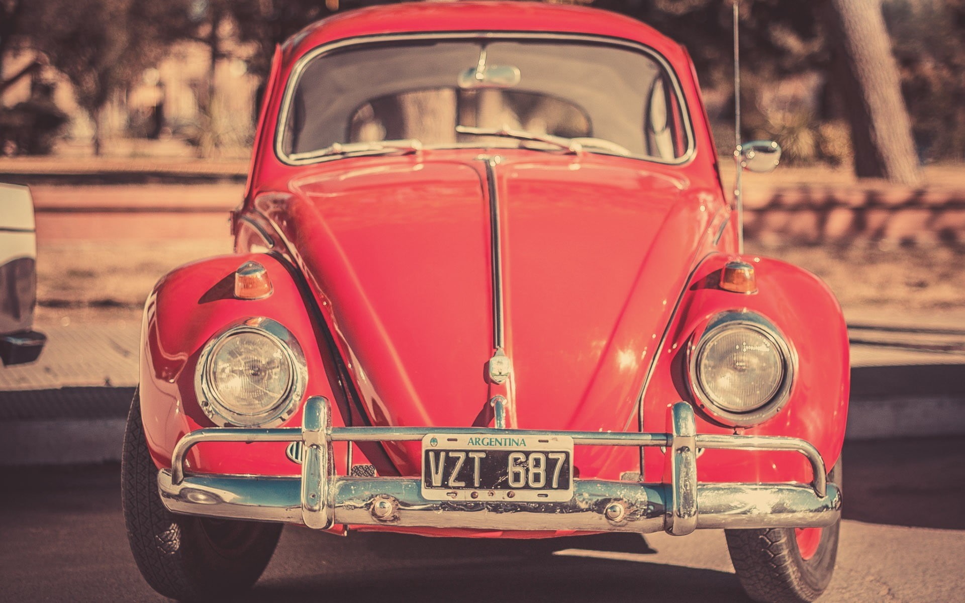 hatchback, transportation, day, school bus, outdoors, Volkswagen Beetle, volkswagen, rickshaw, mode of transportation, 1080P, focus on foreground, red, HD Wallpaper