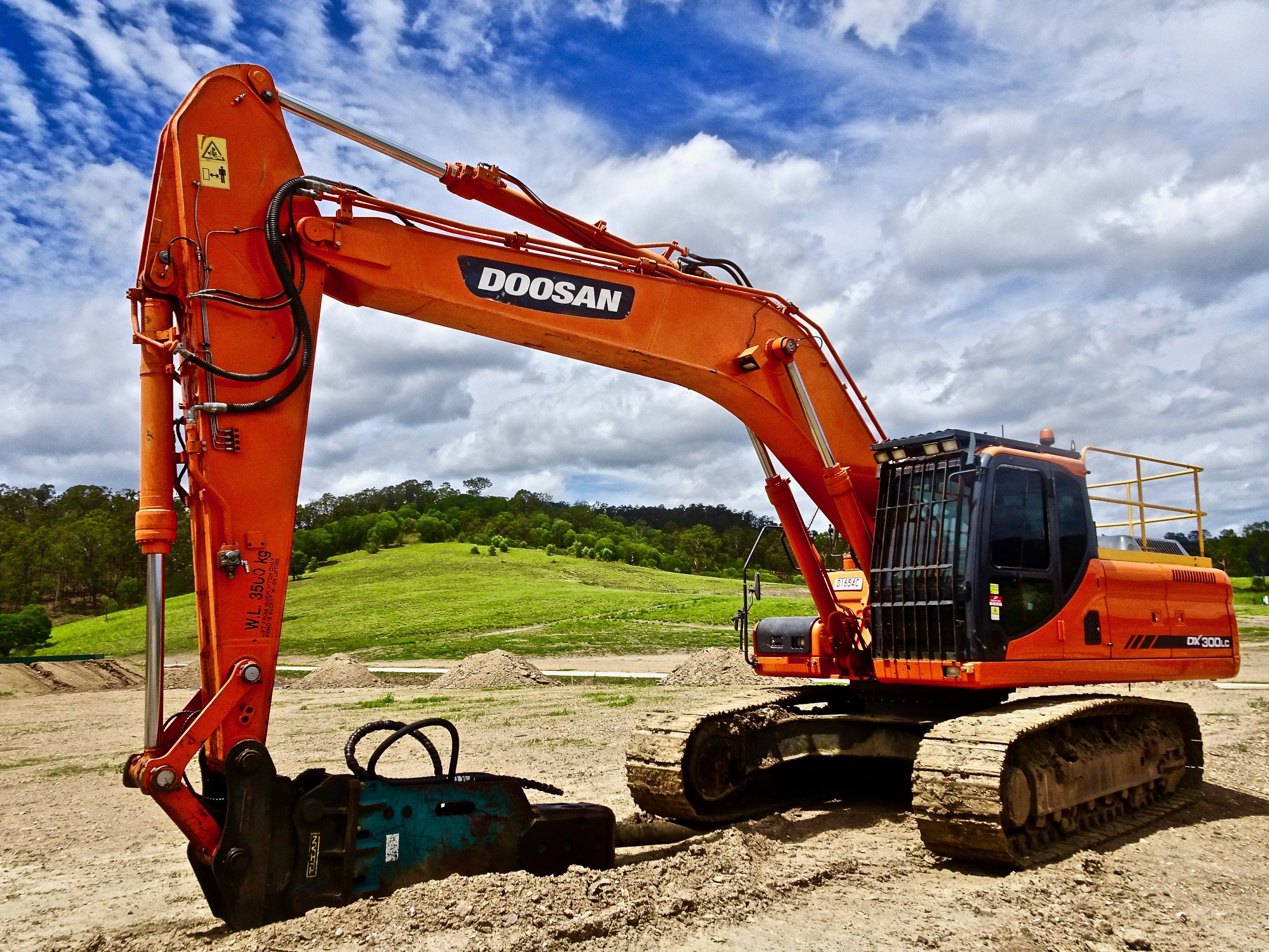construction Equipment, transportation, construction, working, digging, day, earth Mover, nature, industry, 4K, Digger, construction vehicle, scoop, dirt, HD Wallpaper