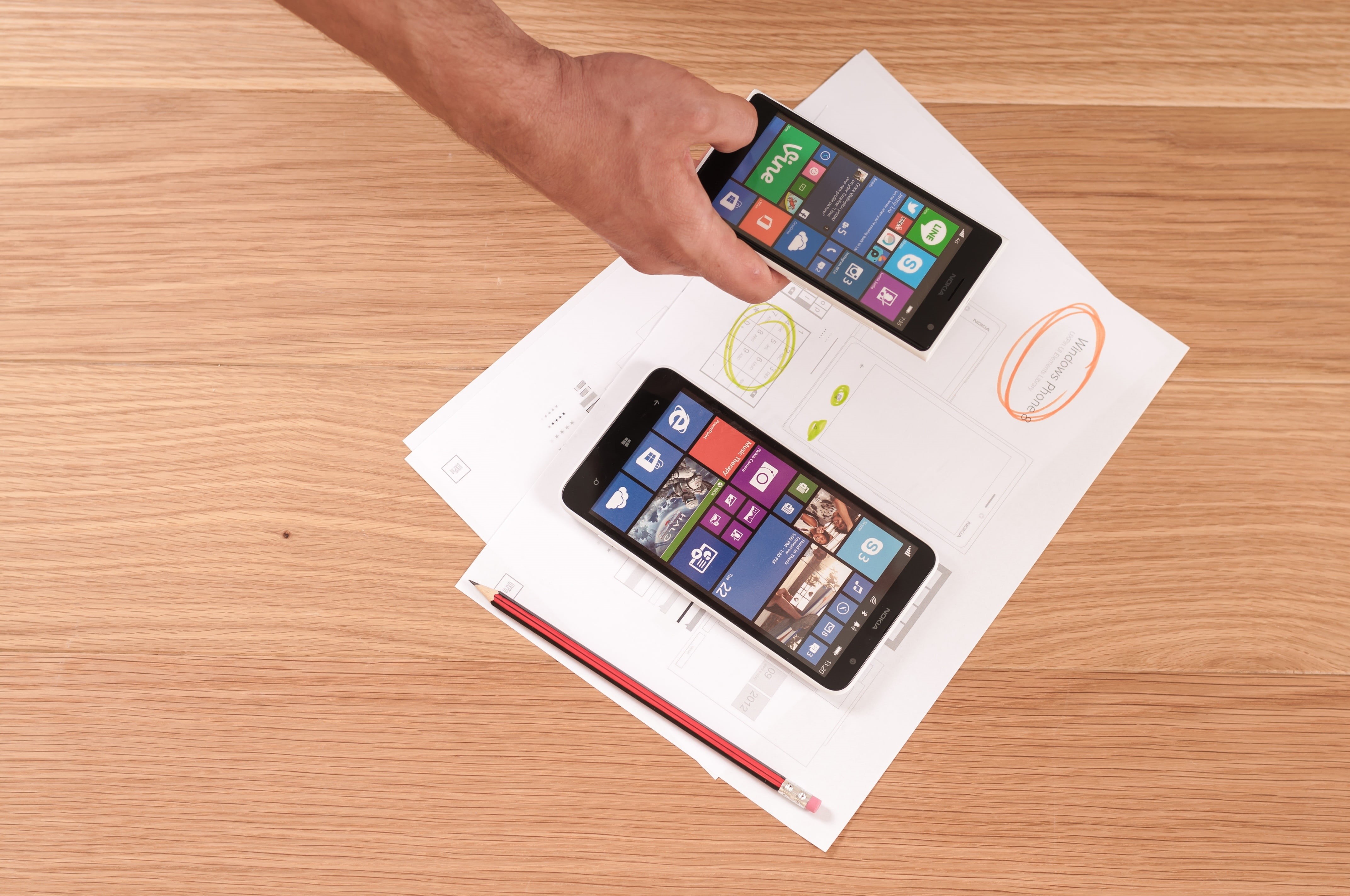 holding, optimization, media, portable information device, desk, user, human body part, wireless technology, planning, table, wood - material, high angle view, HD Wallpaper