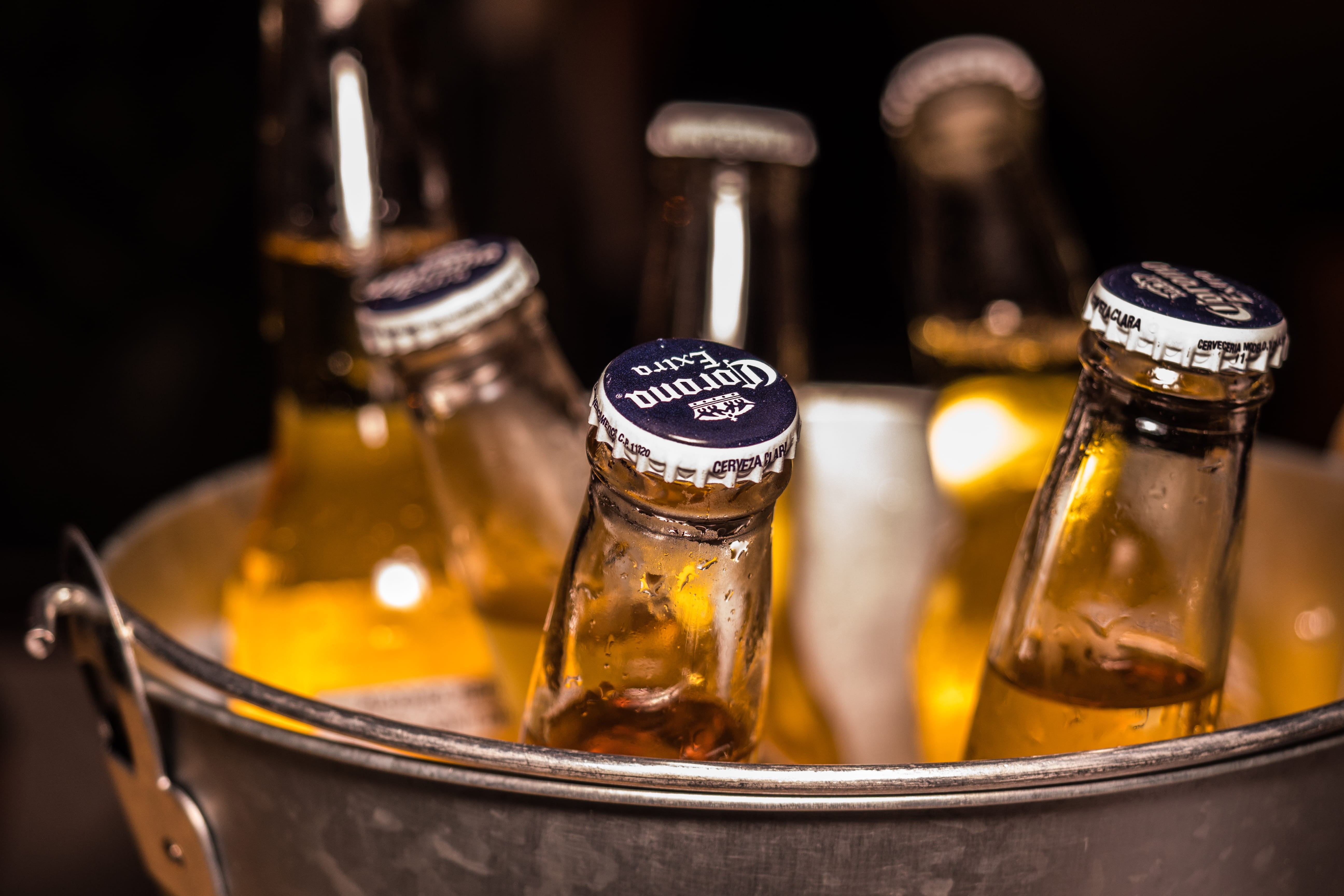 glass - material, table, transparent, freshness, pub, focus on foreground, business, liquid, glass, alcohol, cold, blur, western script, 5K, corona, salt shaker, HD Wallpaper