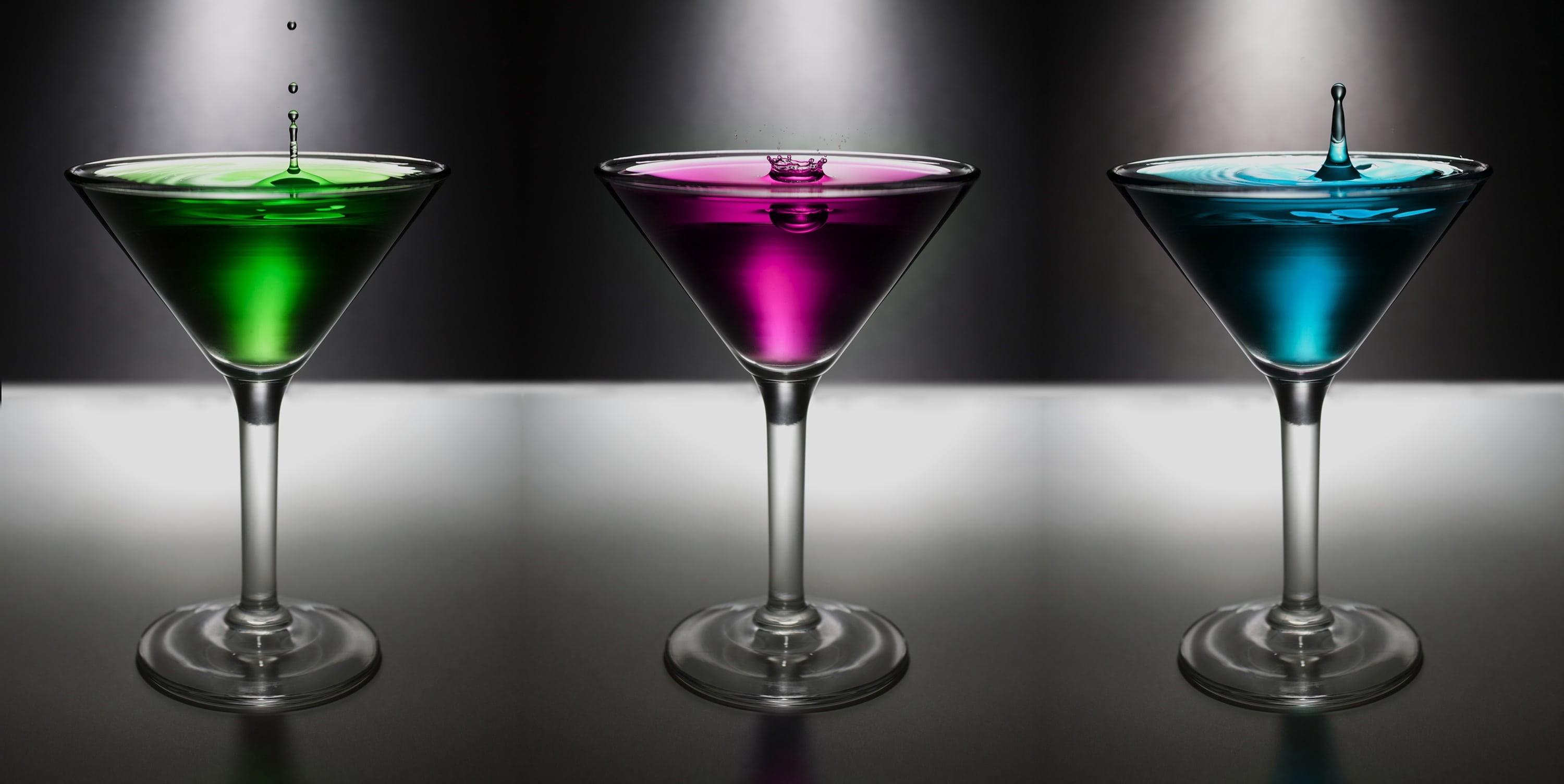 bar, colo, cocktail, 2K, still life, indoors, glass, green, three, beverage, assorted, reflection, refreshment, studio shot, pour, no people, purple, food and drink, HD Wallpaper