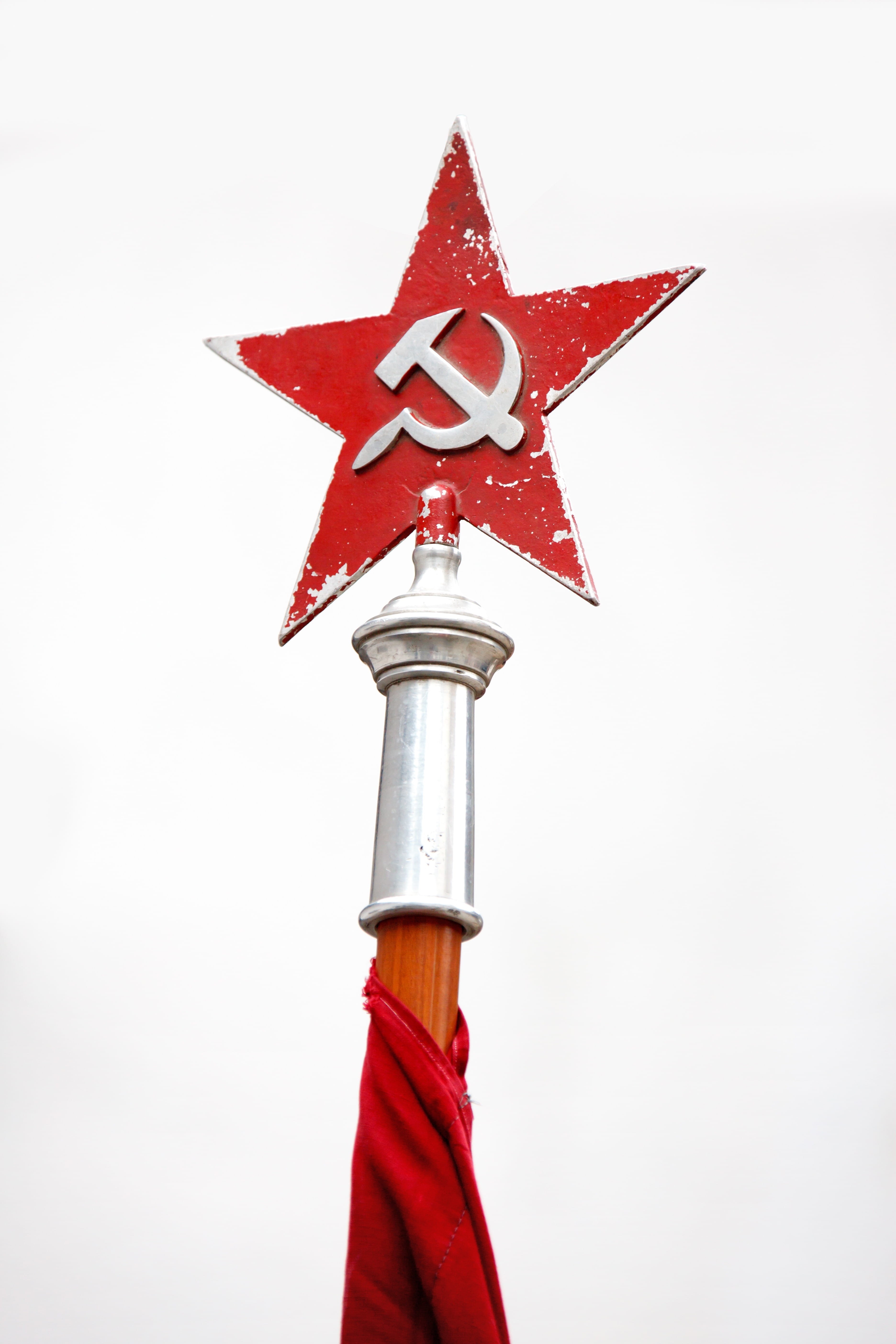Hammer, single object, celebration, pole, sign, close-up, ussr, focus on foreground, human body part, 5K, decoration, holiday, old, retro, craft, nature, Phone HD Wallpaper