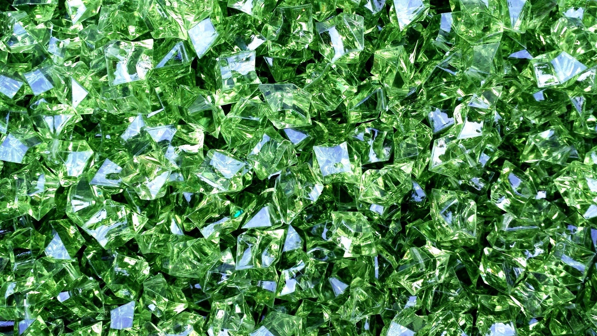 growth, bright, design, decoration, nature, freshness, mosaic, day, glossy, close-up, green, accessory, leaf, outdoors, green color, land, shape, brilliant, HD Wallpaper