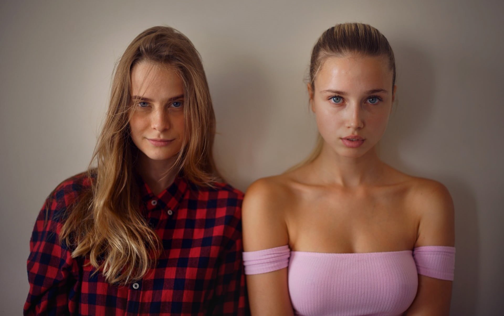 women, red, young women, blonde, s, hair, two people, model, hairstyle, couple - relationship, togetherness, standing, checked pattern, adult, people, headshot, HD Wallpaper