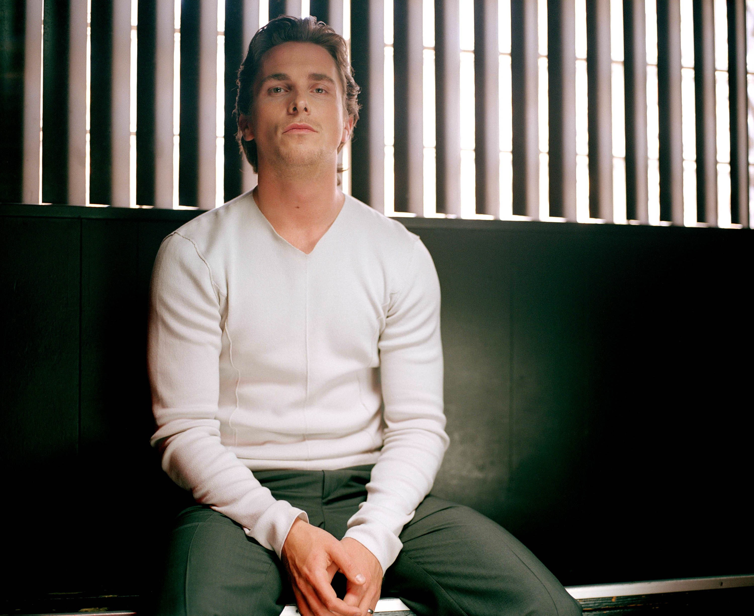 look, sitting, Chrisitian Bale, confidence, male, actor, Christian Bale, 2K, HD Wallpaper