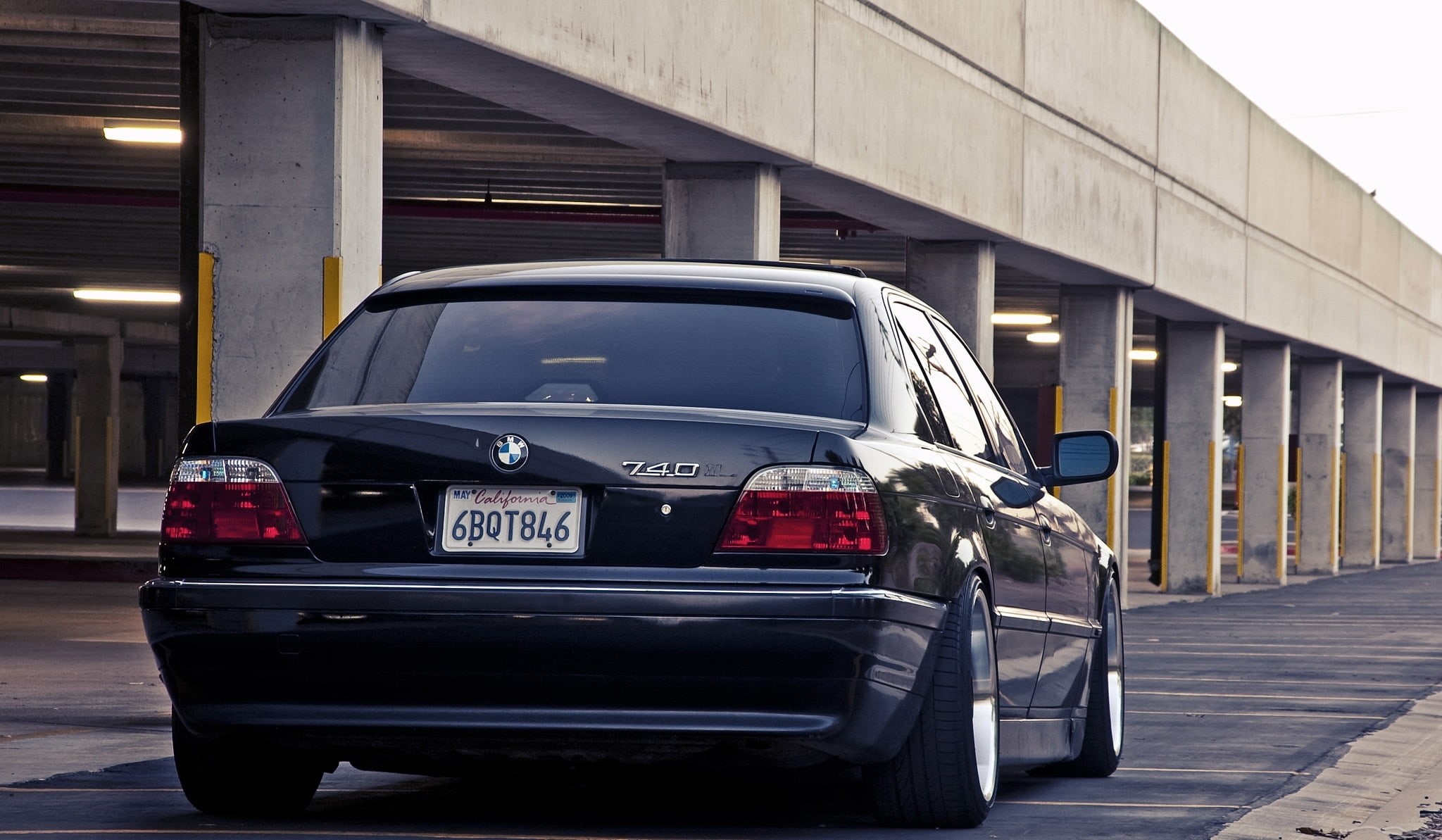 city, car Dealership, land Vehicle, bridge, modern, street, bmw 740, Dylan Leff, germany, parking garage, building exterior, black, e38, architectural column, HD Wallpaper