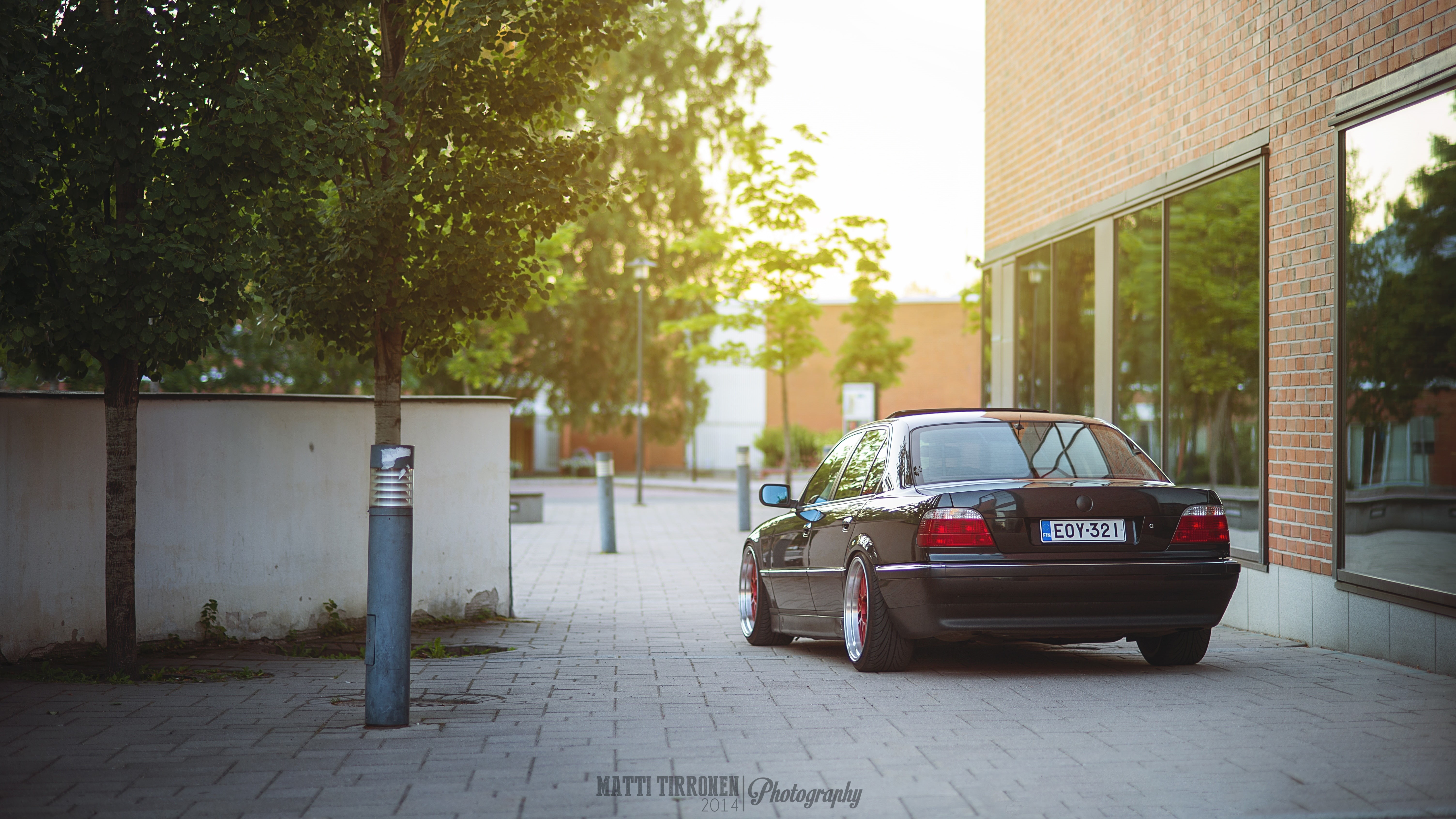 downtown District, black, editorial, car, urban Scene, mode of Transport, plant, motor vehicle, modern, building Exterior, traffic, architecture, stens, HD Wallpaper