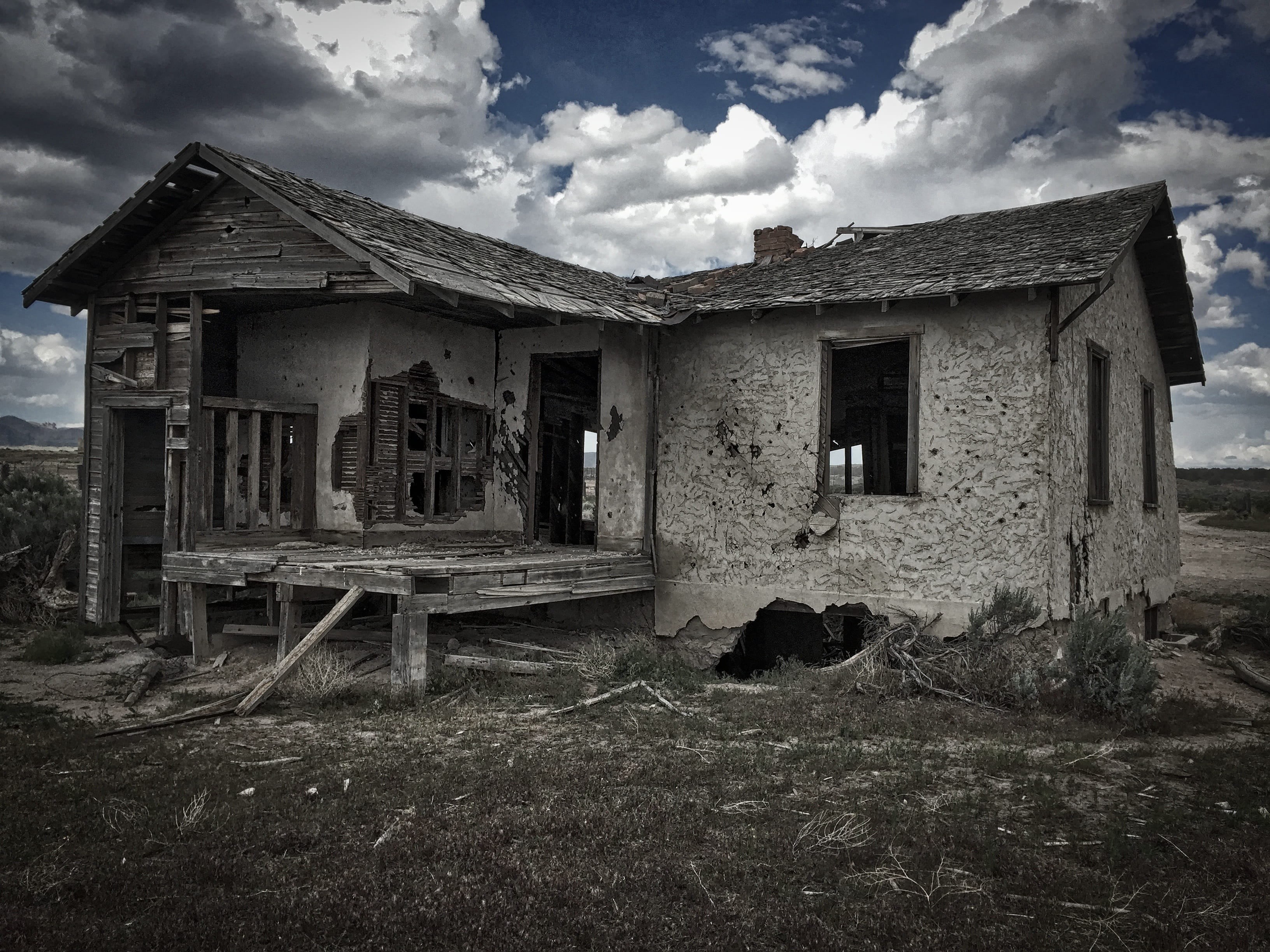 old house, ruined, run-down, obsolete, building exterior, horror, nature, 2K, day, land, architecture, blue, destruction, damaged, home, spooky, selected, HD Wallpaper