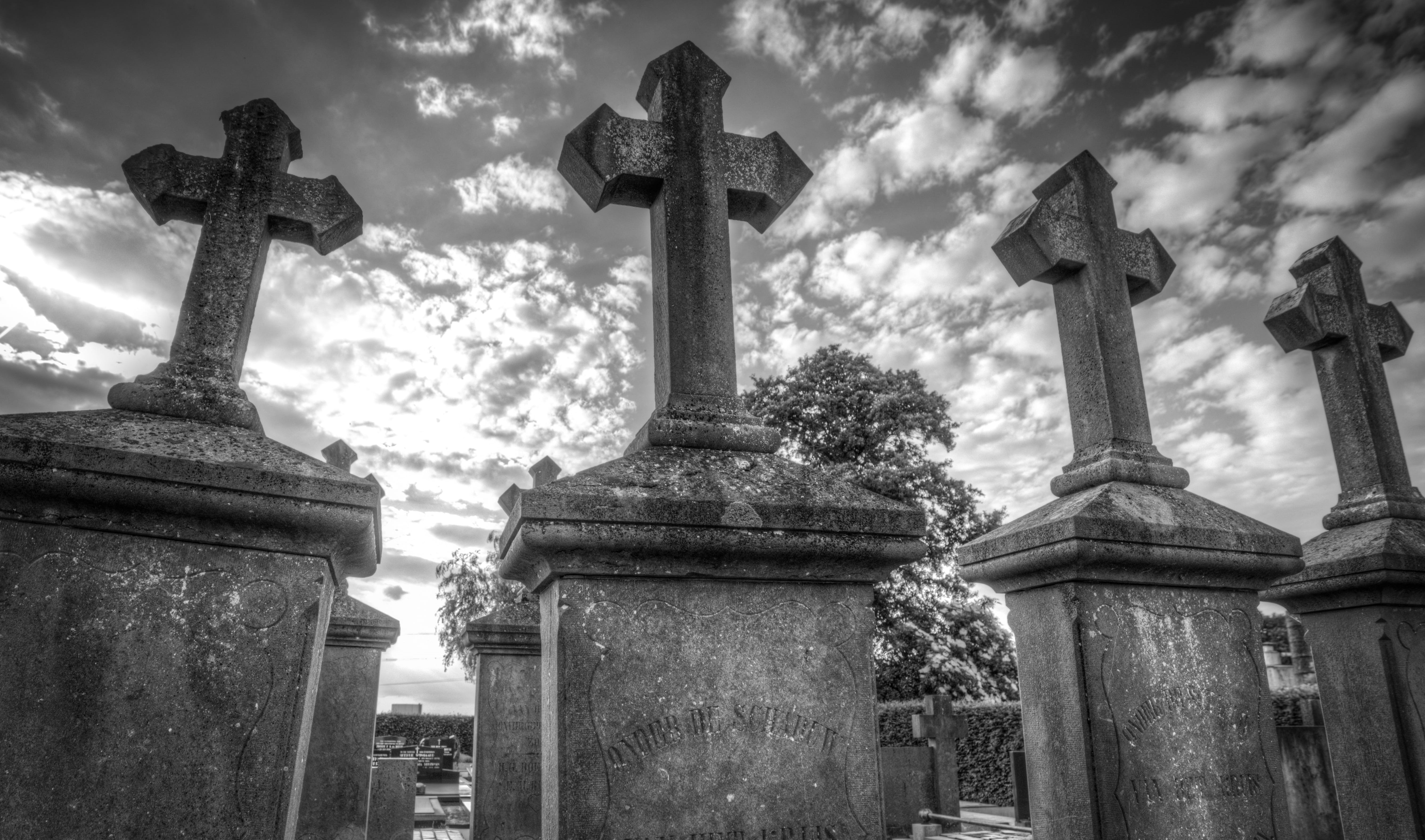 Stones, burial, place of worship, stone, memorial, headstone, ancient, grayscale, monument, low angle view, Creepy, history, outdoors, cross, built structure, HD Wallpaper